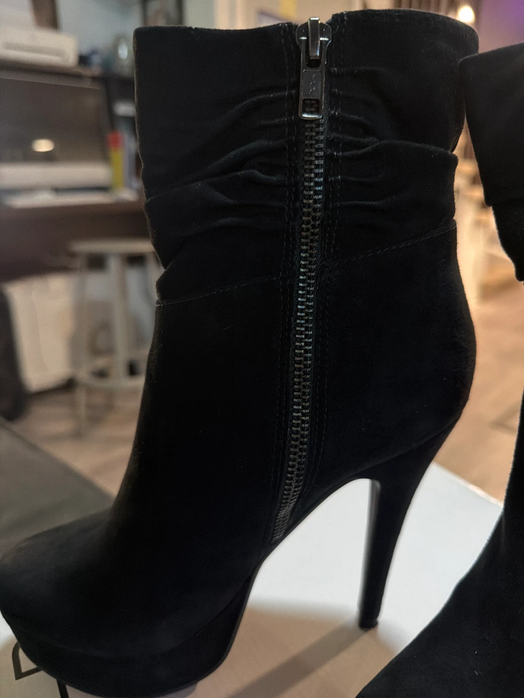 Black Suede Aldo Ankle Boots - photo 3