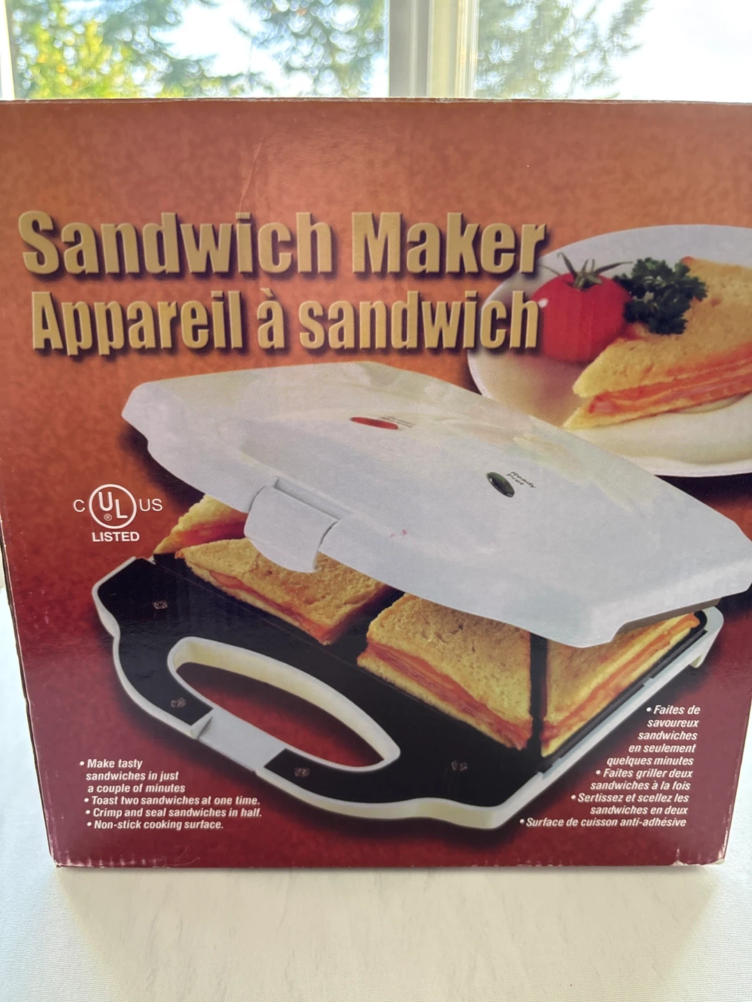 Sandwich Maker - Makes 2 Sandwiches