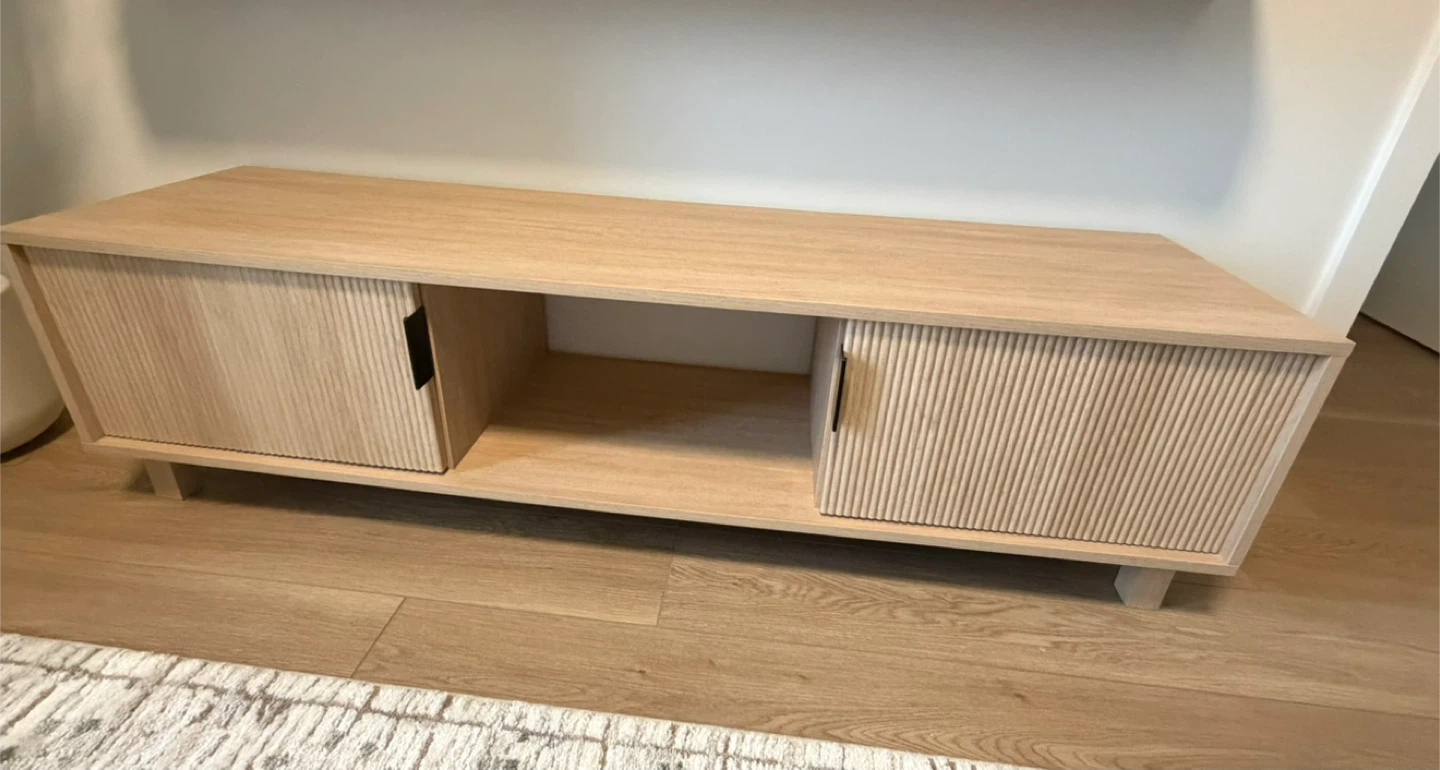 Beautiful Fluted TV Stand - Oak - photo 5