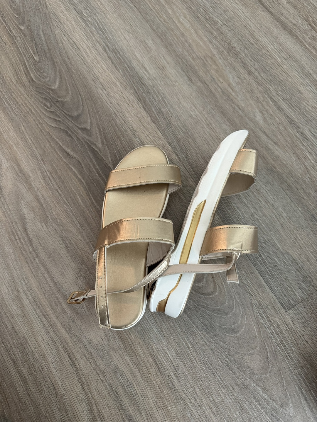 Cute sandals for summer (gold colour) - photo 3
