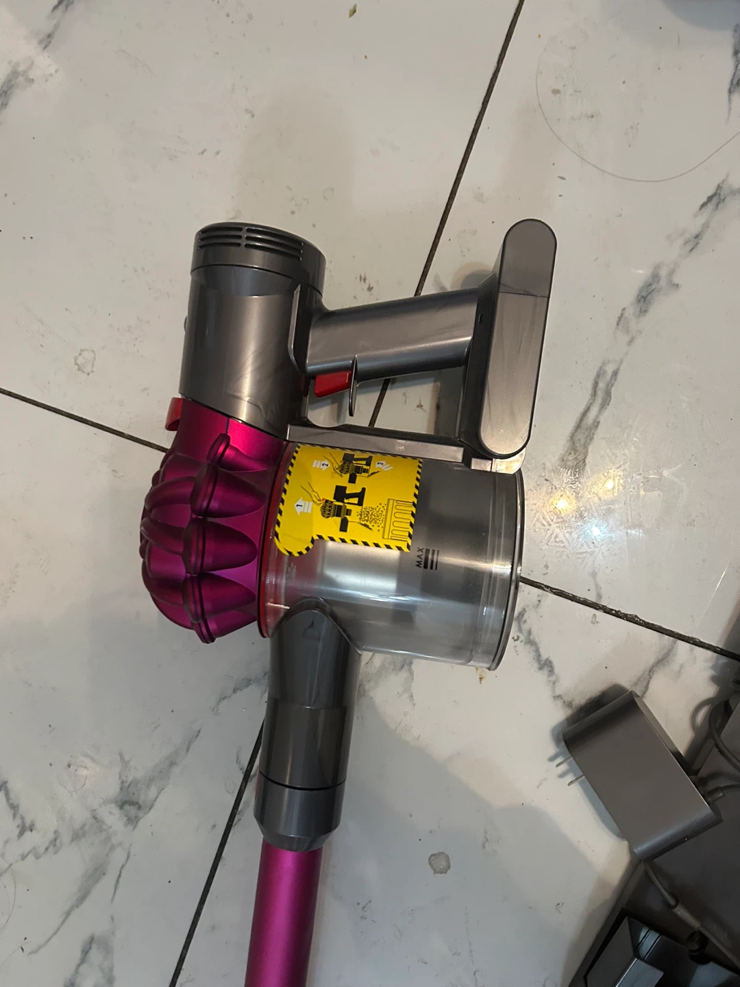 Dyson V7 Motorhead Cordless Vacuum Cleaner - Pink - photo 4