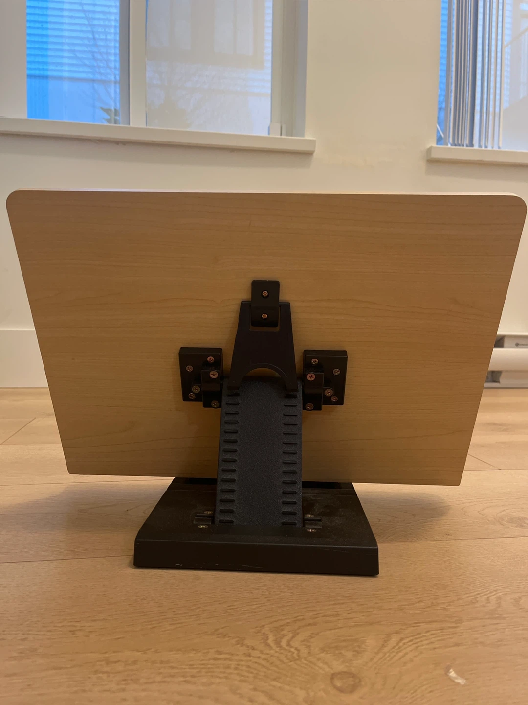 Wooden Book Stand - photo 2