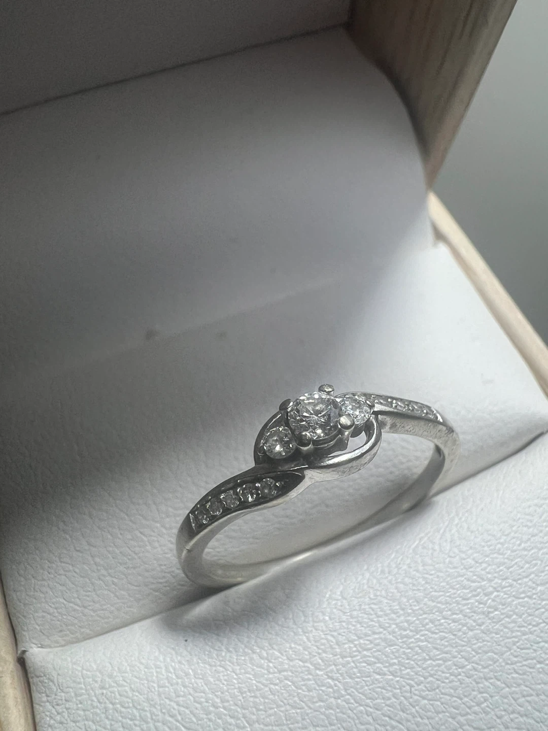 10K Corona Diamond Ring