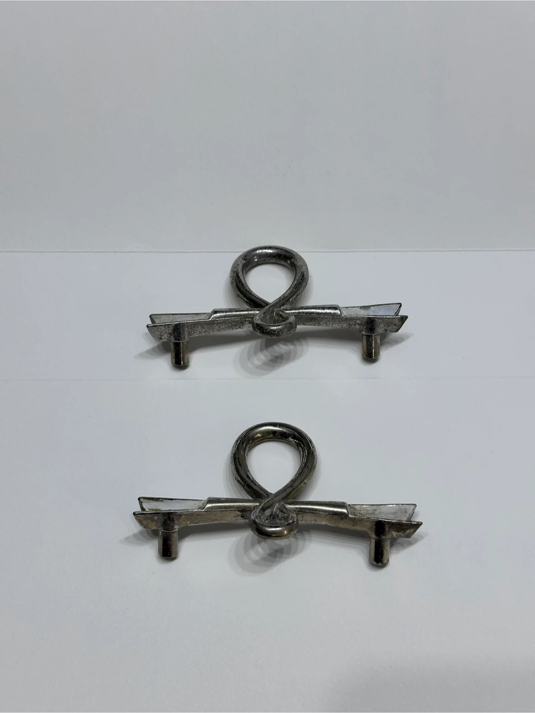 Vintage Metal Drawer Pulls Handles (Set of 2) 🥕