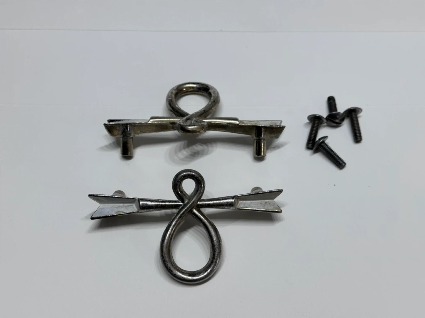 Vintage Metal Drawer Pulls Handles (Set of 2) 🥕 - photo 2
