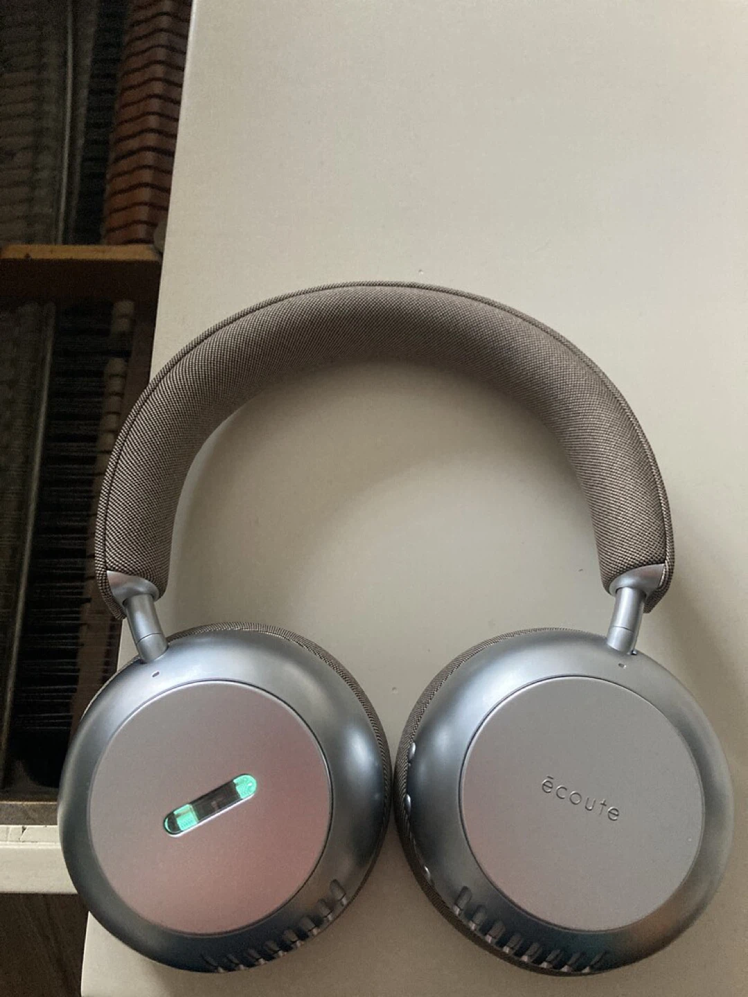 Écoute Over-Ear Bluetooth Headphones