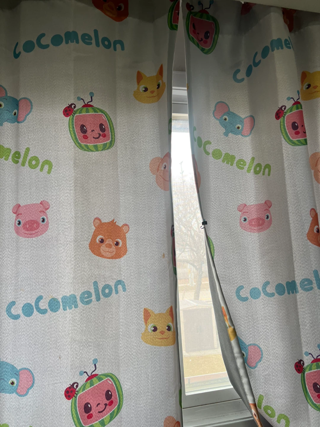 Cocomelon Bedding Set with Curtains and Wall Art - photo 3