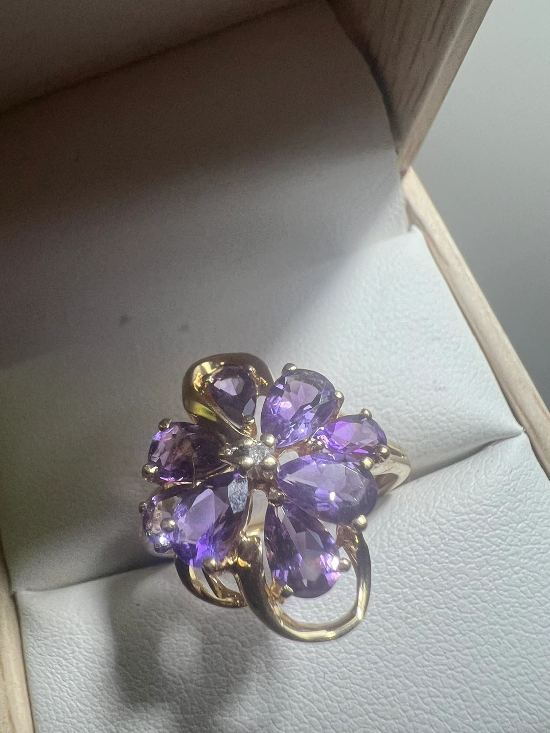 14 k Gold Amethyst Flower Ring with Diamond Accent - photo 4