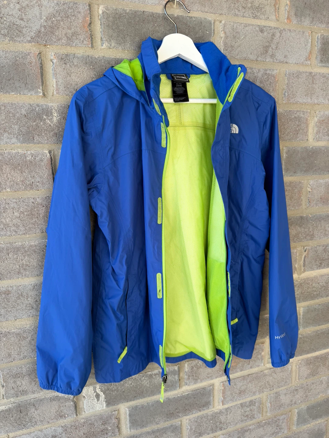 The North Face HyVent Jacket - Boys - photo 2