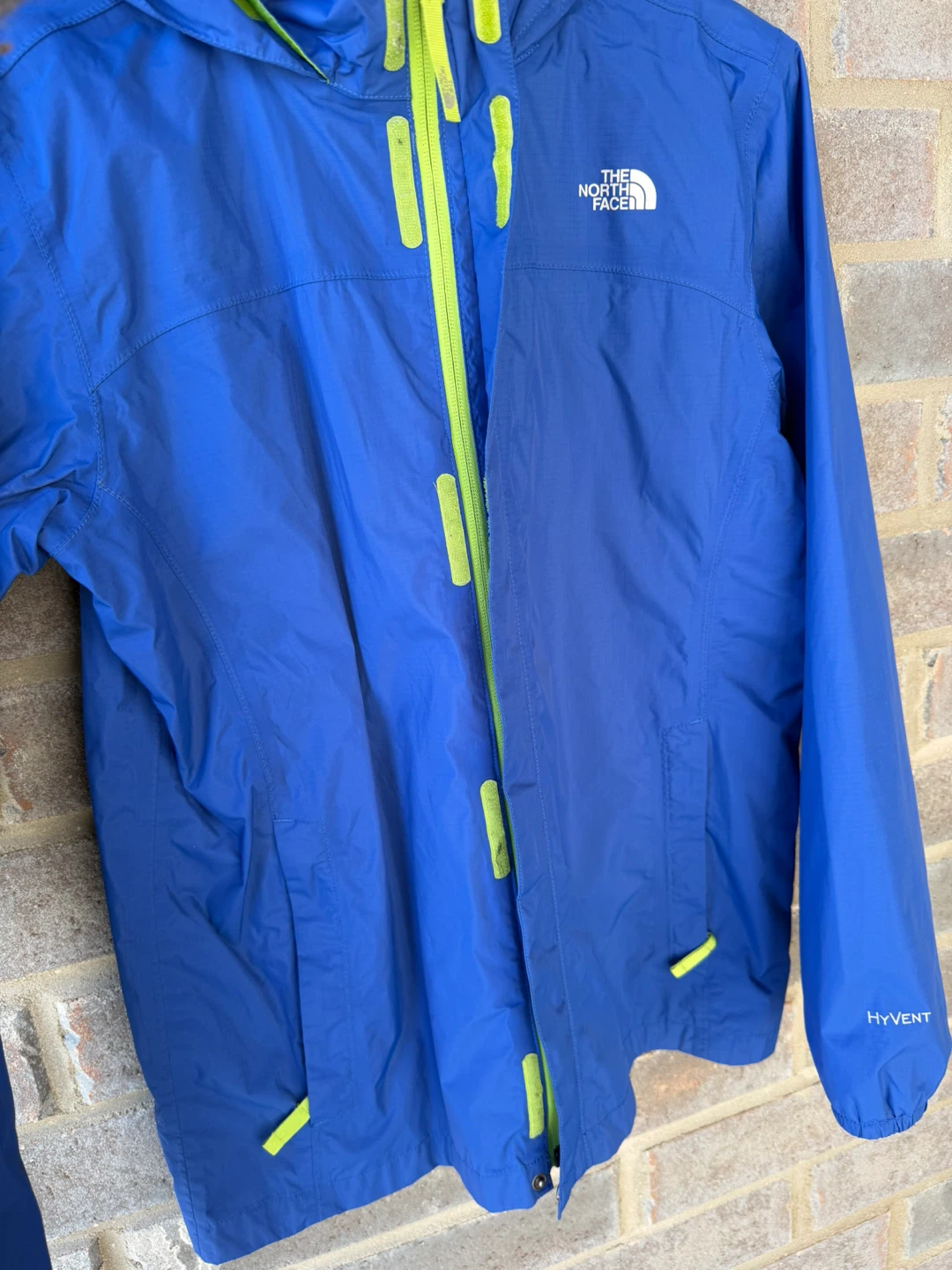 The North Face HyVent Jacket - Boys - photo 3