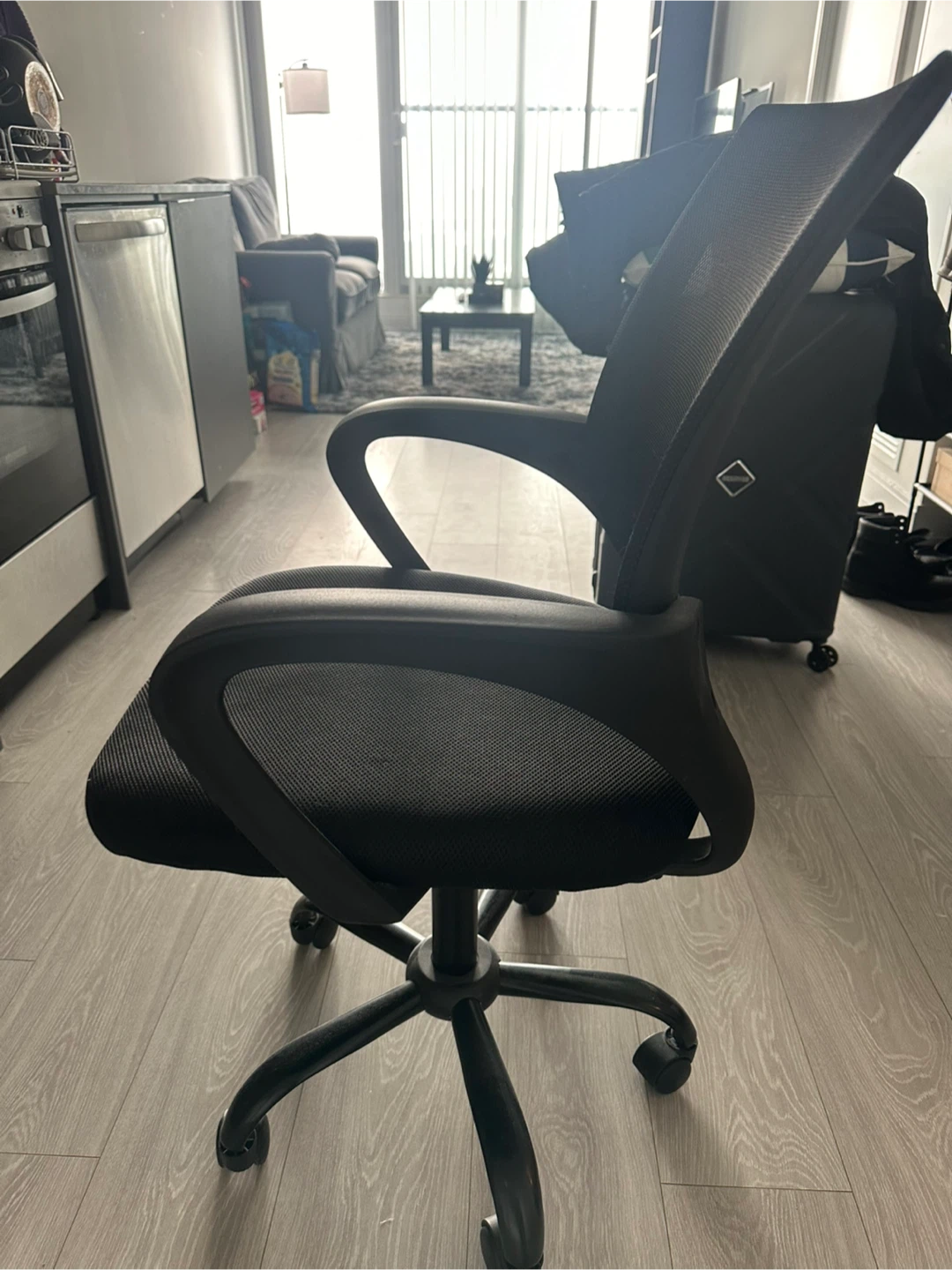 Black Mesh Office Chair - photo 4