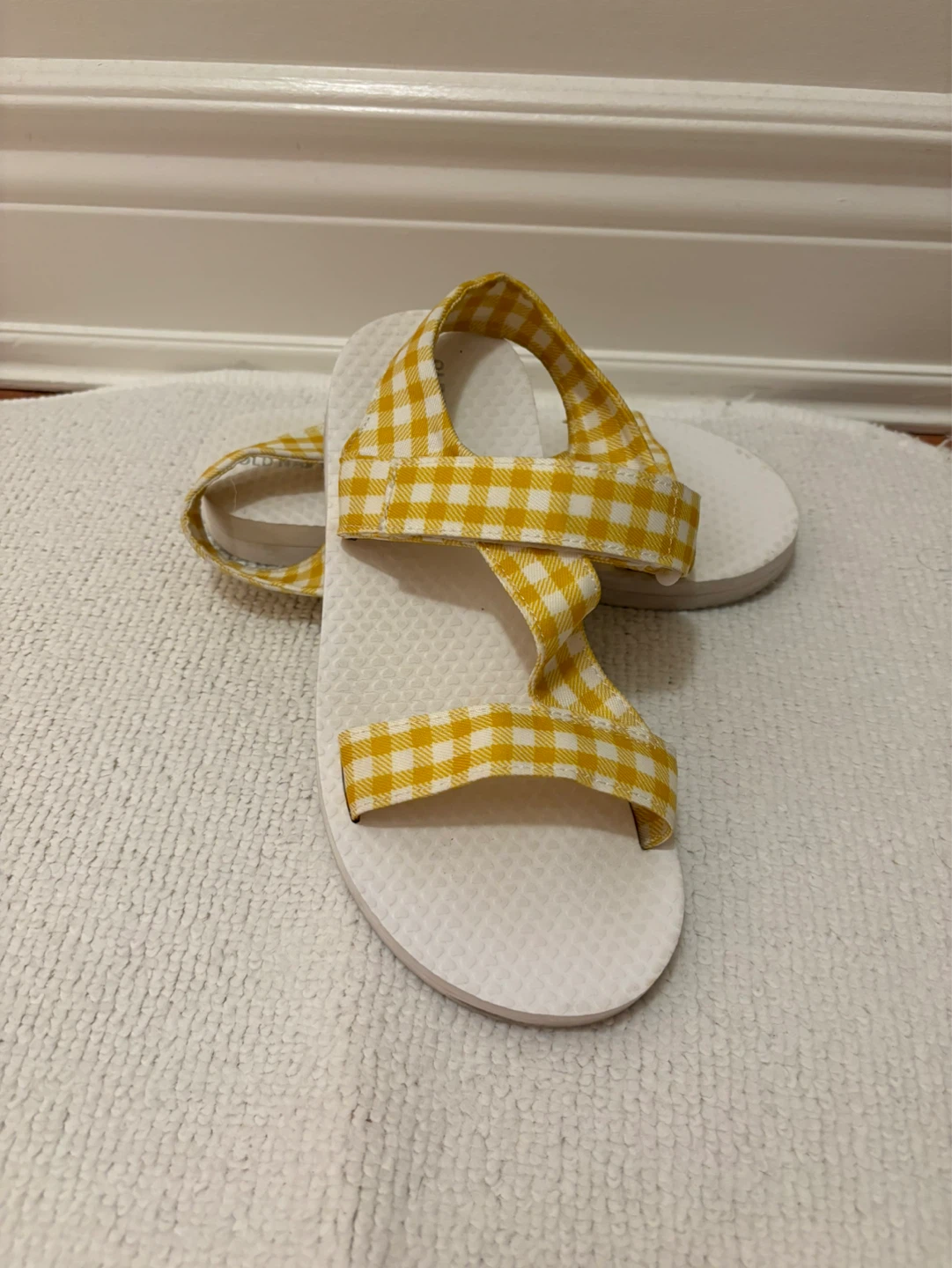 Old Navy White & Yellow Gingham Sandals