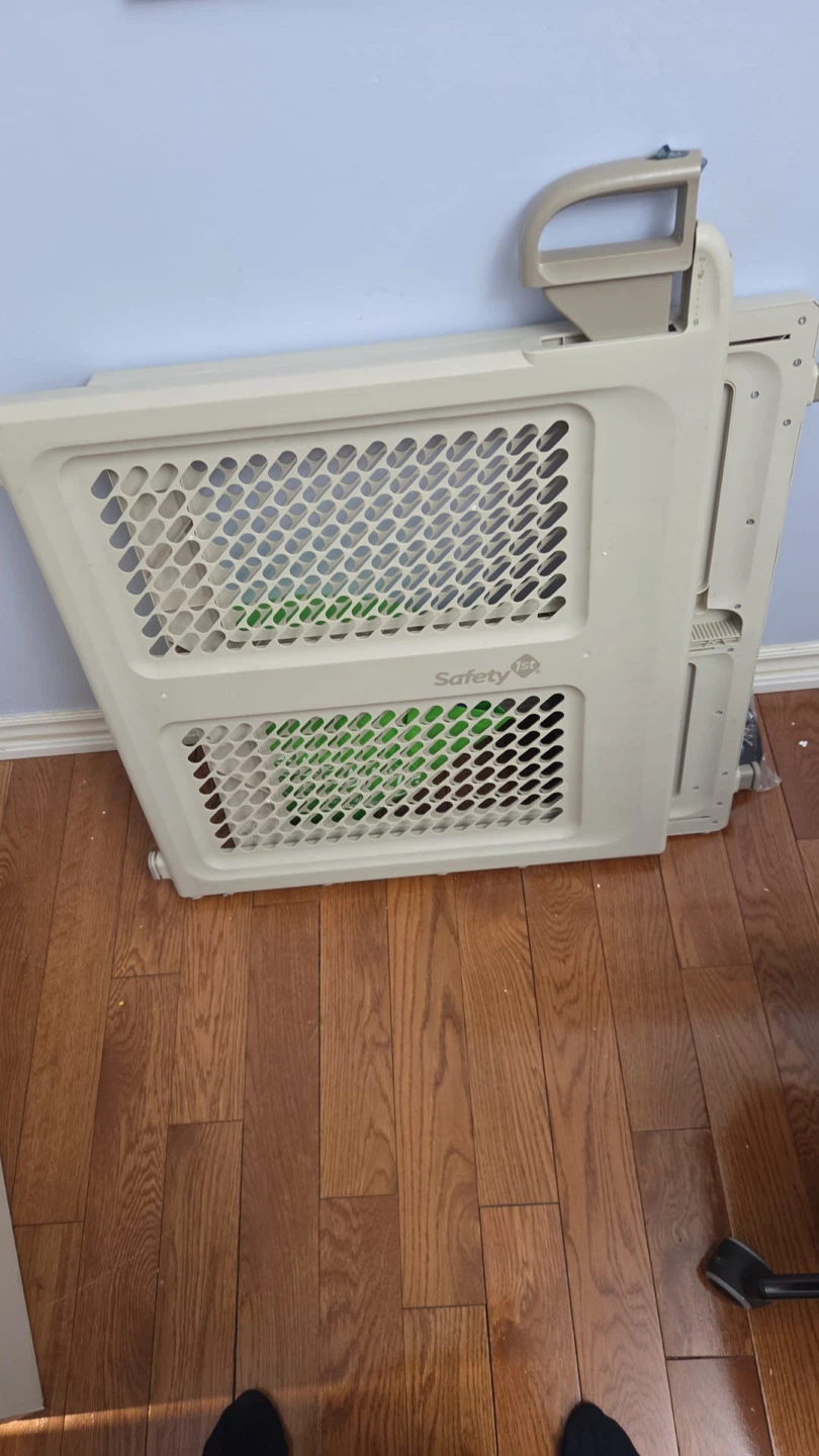Safety 1st Baby Gate