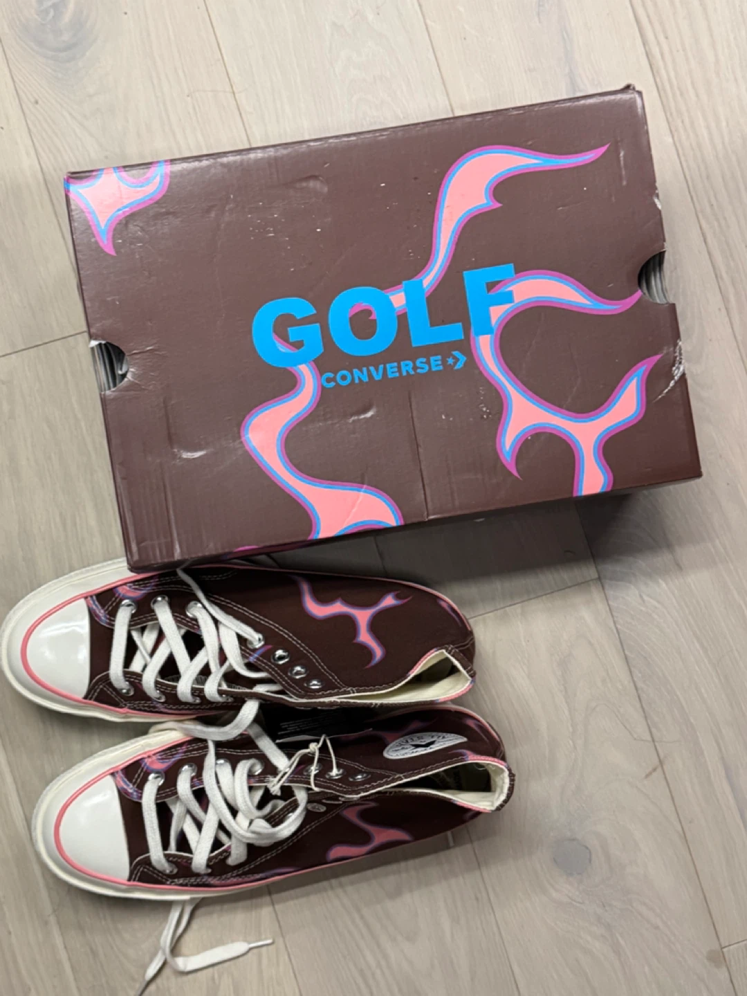GOLF converse