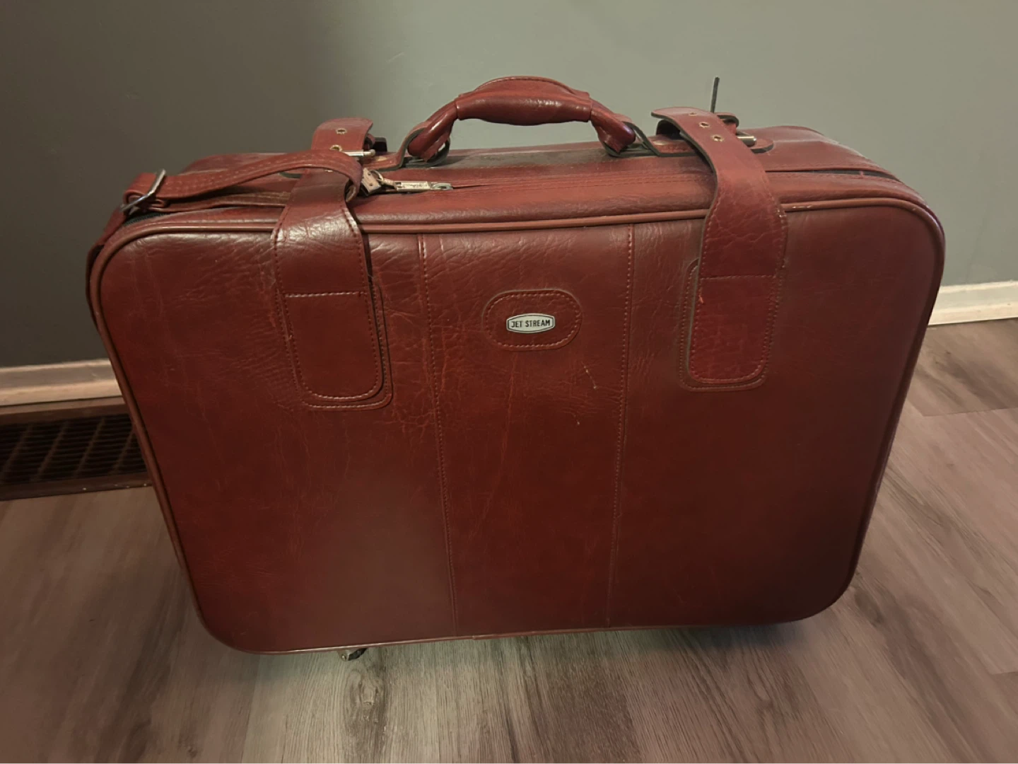 Vintage Red Jet Stream Faux Leather Carry-On Luggage Set - photo 2