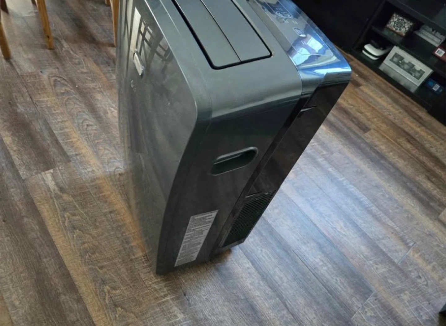 LG Portable Air Conditioner - photo 3