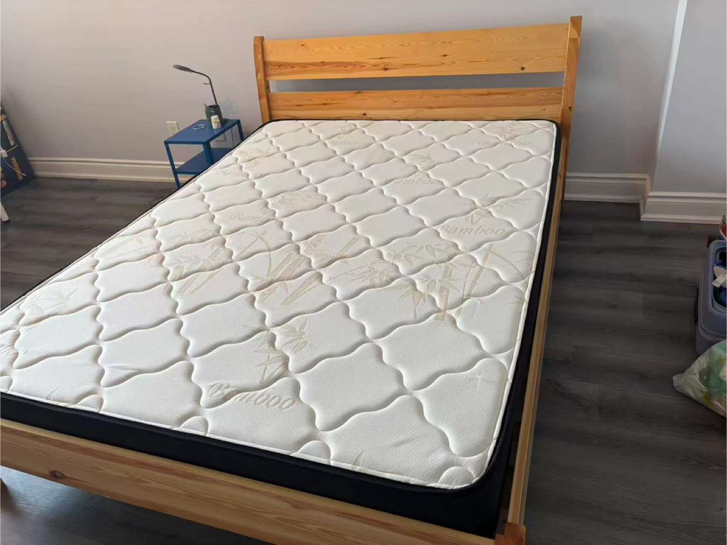 Bed frame and mattress queen size