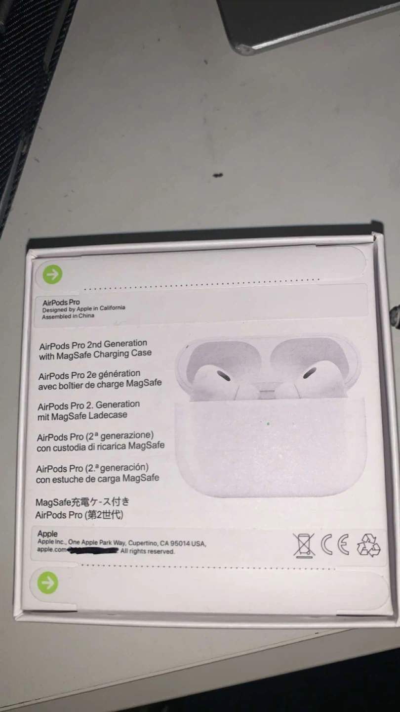 Apple AirPods Pro (2nd generation) with MagSafe Charging Case - photo 3