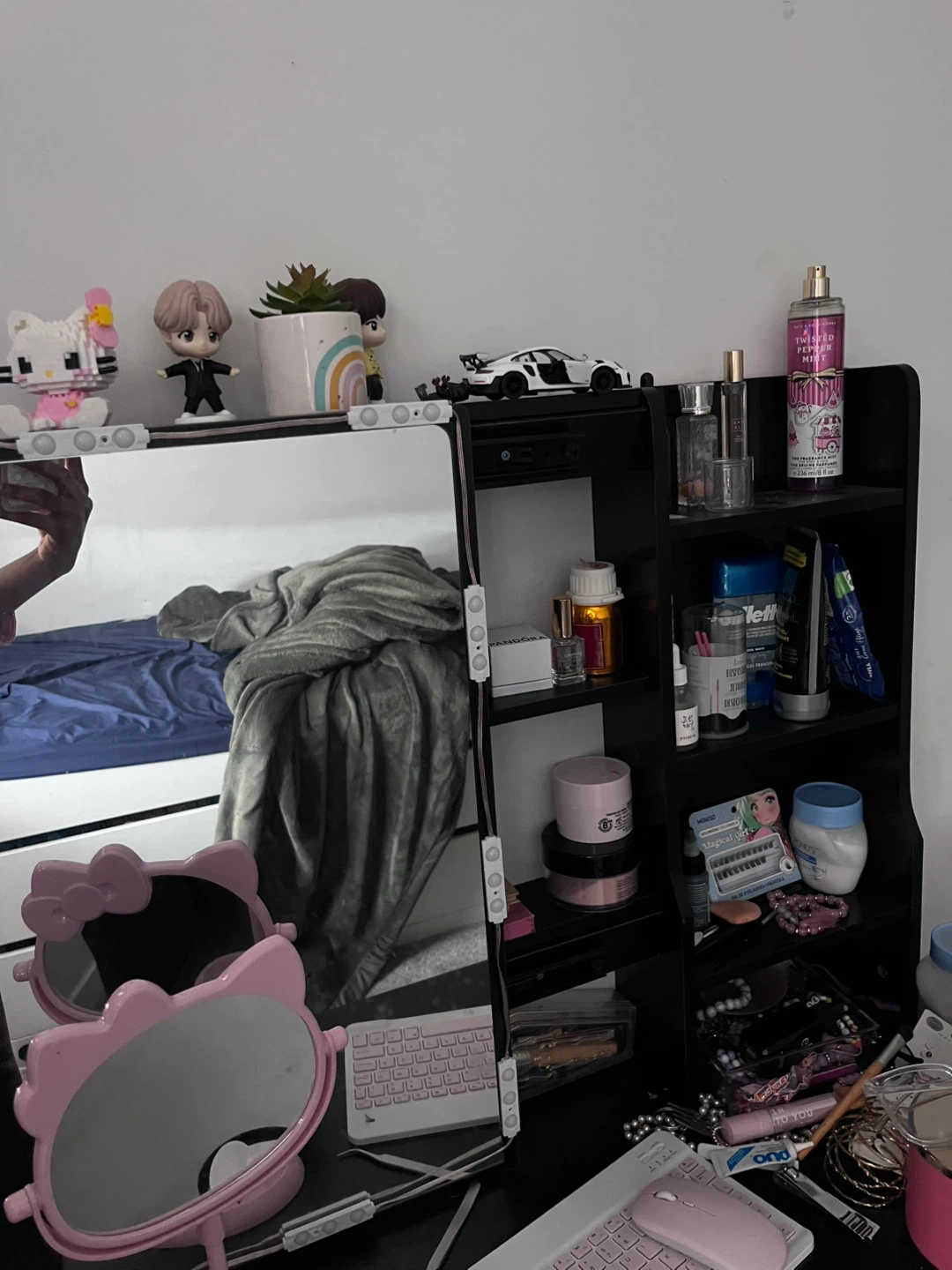 Vanity Desk with Mirror - photo 3