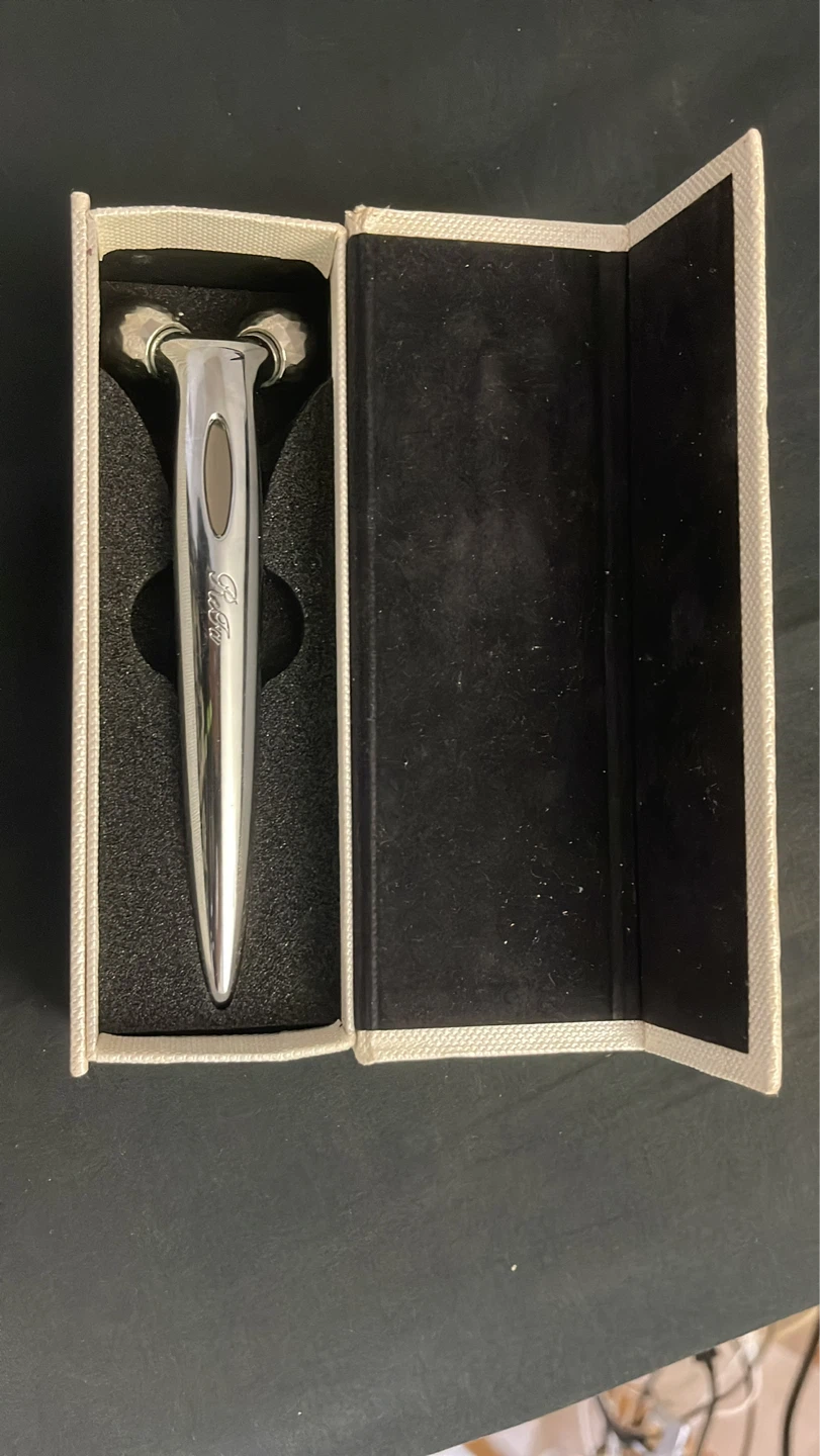 ReFa Carat Ray Face Roller