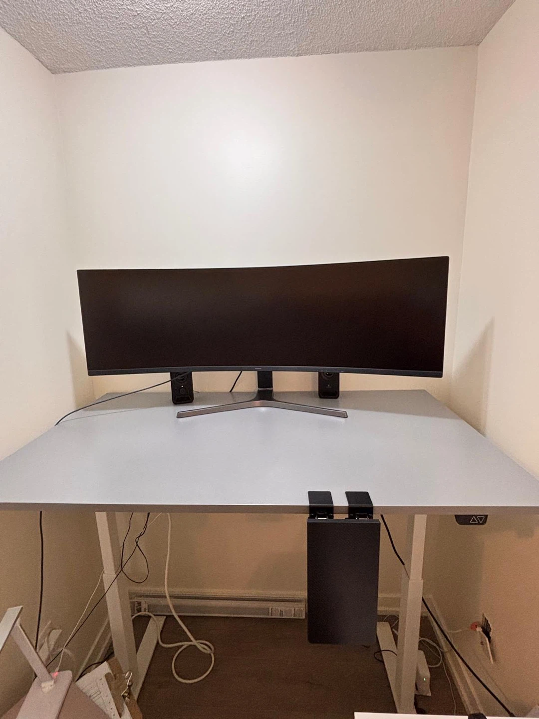 Electric Sit-Stand desk / Height Adjustable Desk