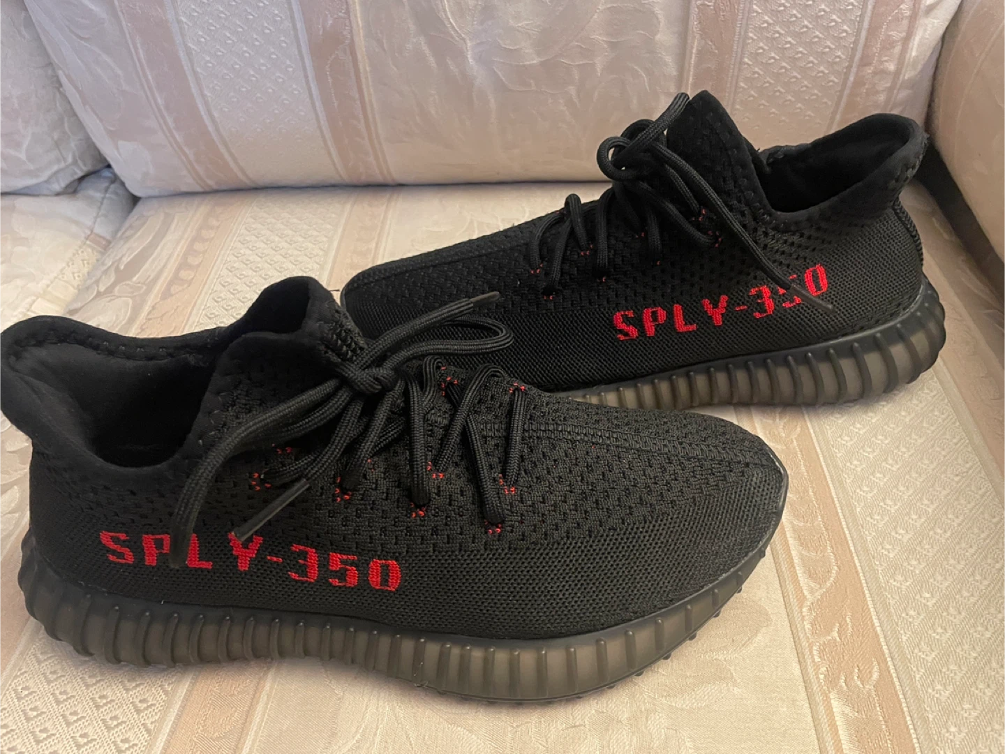 Adidas Yeezy Boost 350 V2 "Bred"