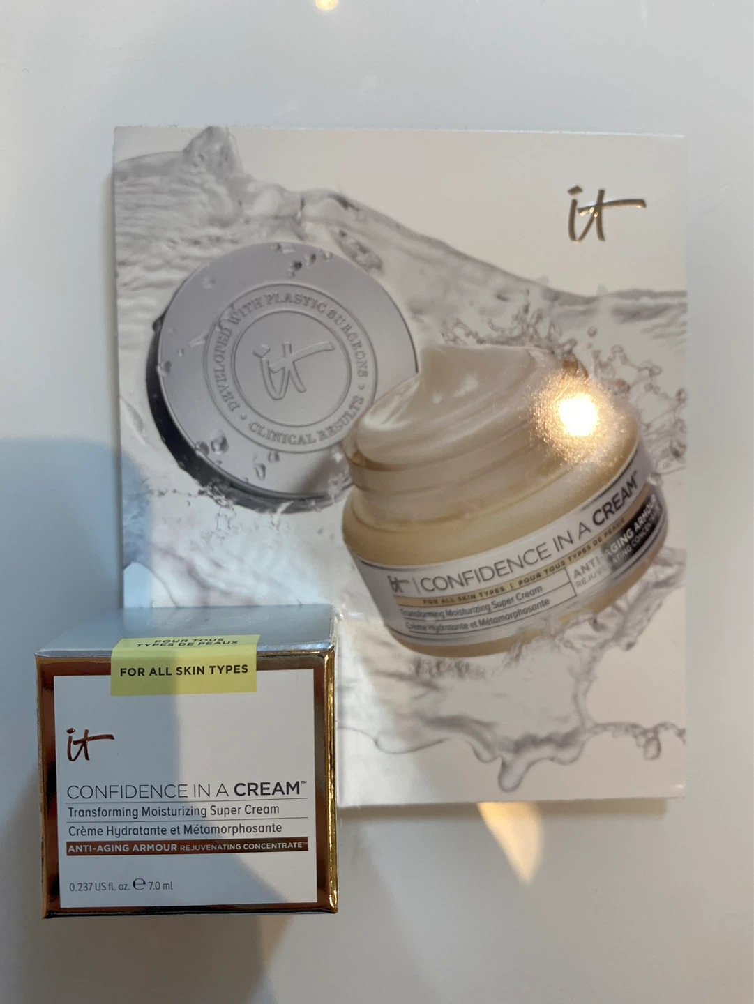 Assorted beauty products - photo 2