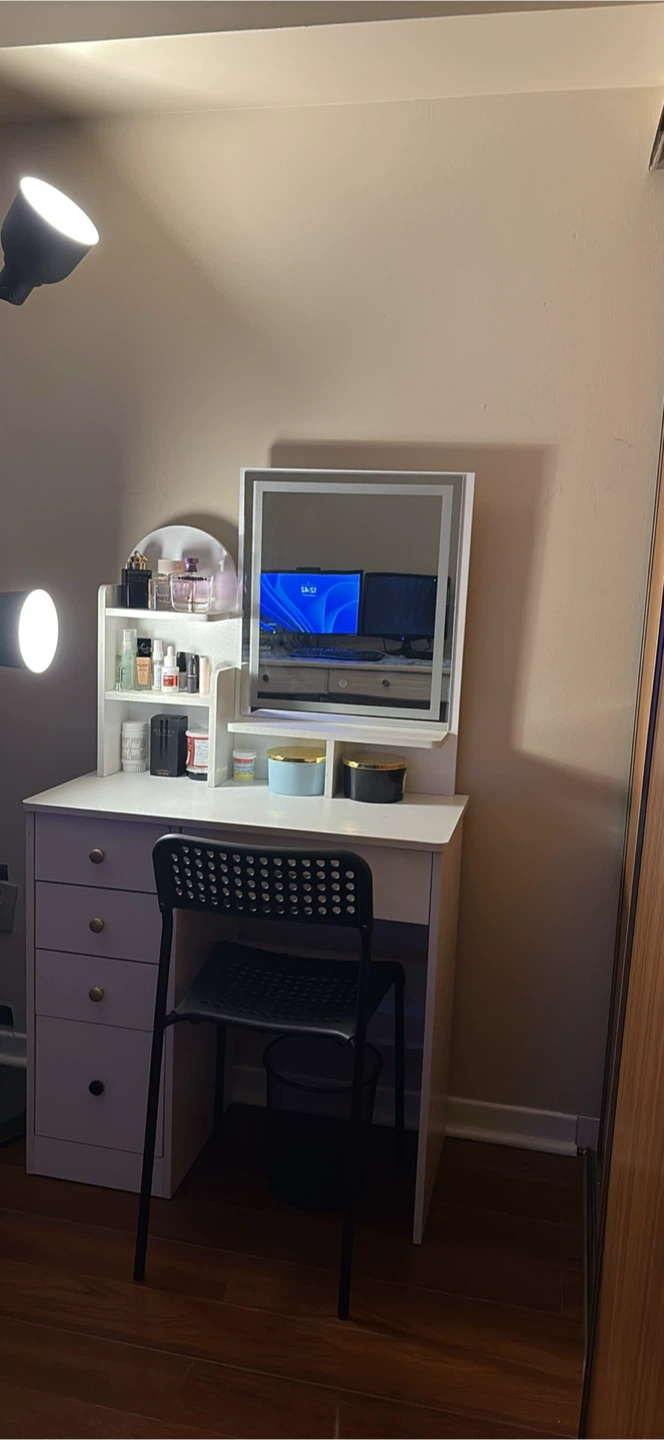 White Vanity Desk - photo 2