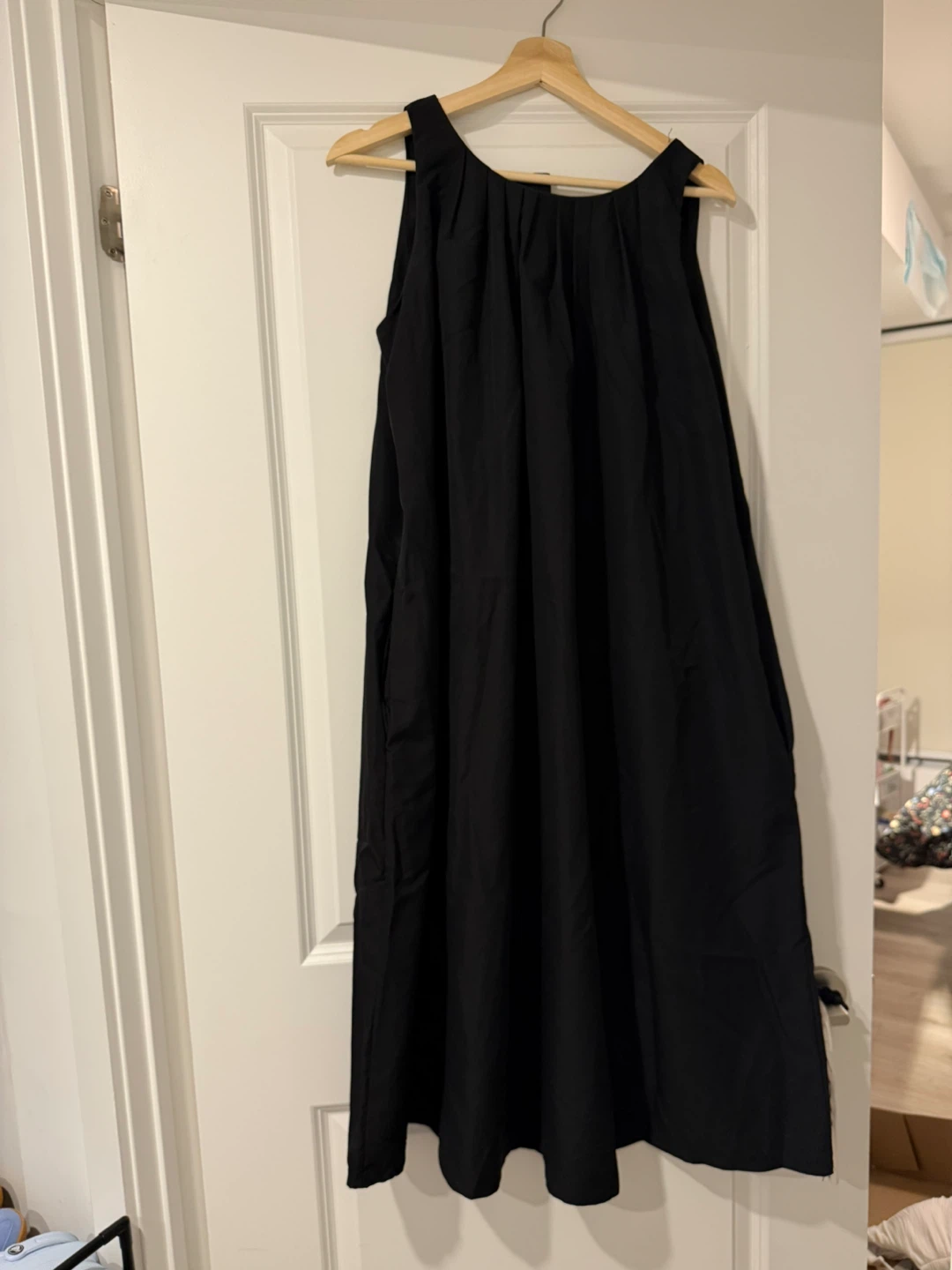 Black Sleeveless Midi Dress