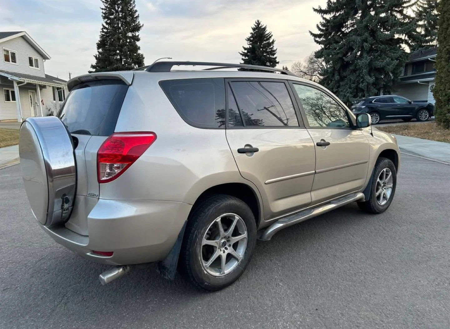 2008 Toyota RAV4 - photo 4
