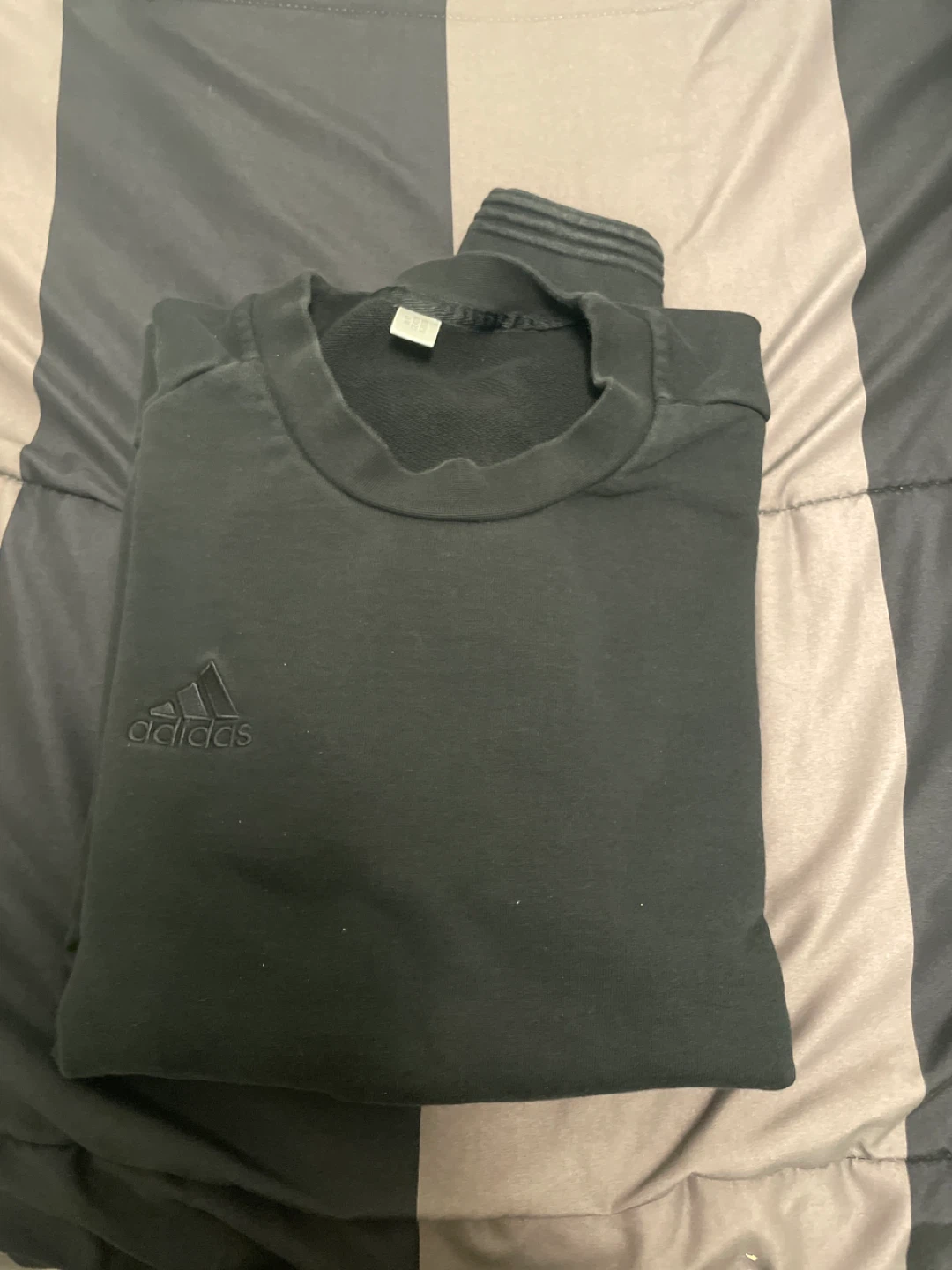 Bundle of 4 Hoodies: Adidas, HUGO, Gap - photo 4