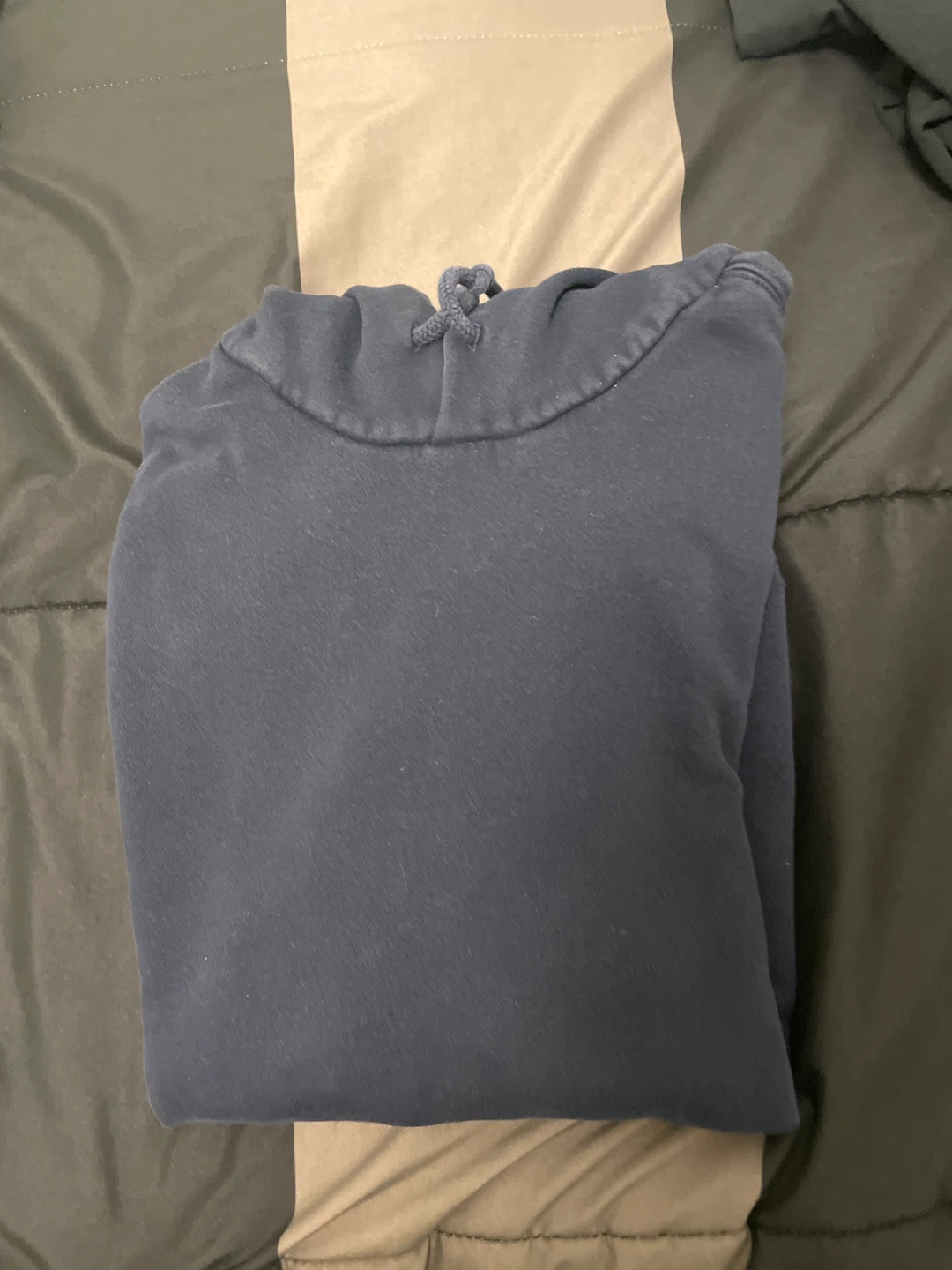 Bundle of 4 Hoodies: Adidas, HUGO, Gap - photo 2