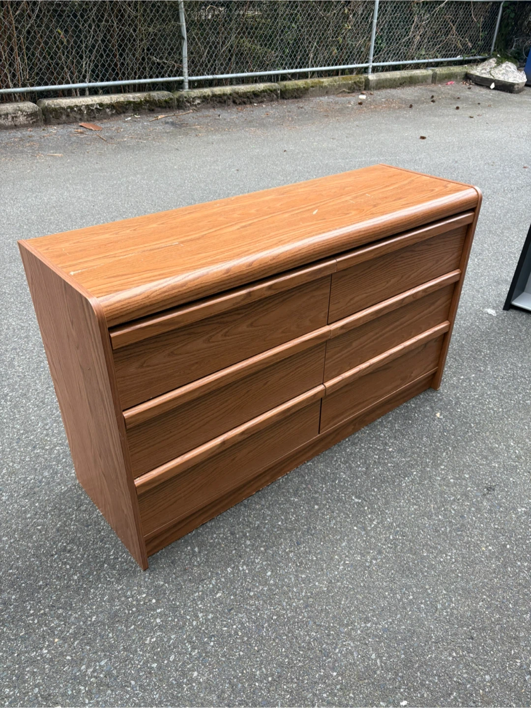 Dresser (delivery available)