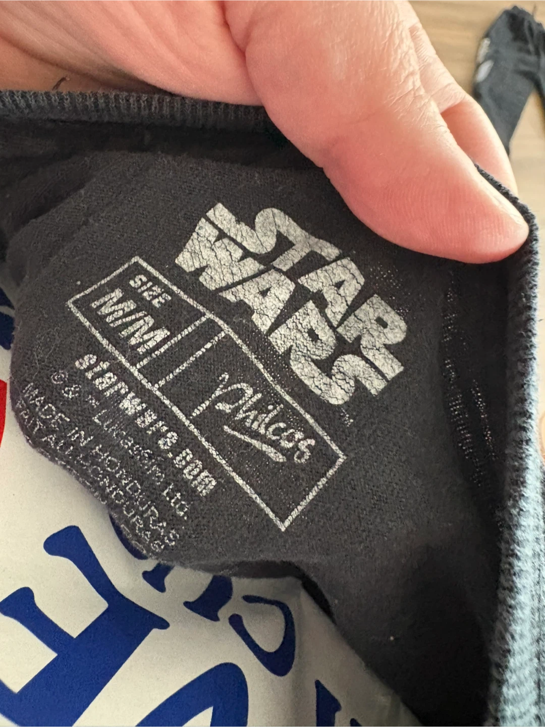 Star Wars The Force Awakens Tee (Size Medium) - photo 2
