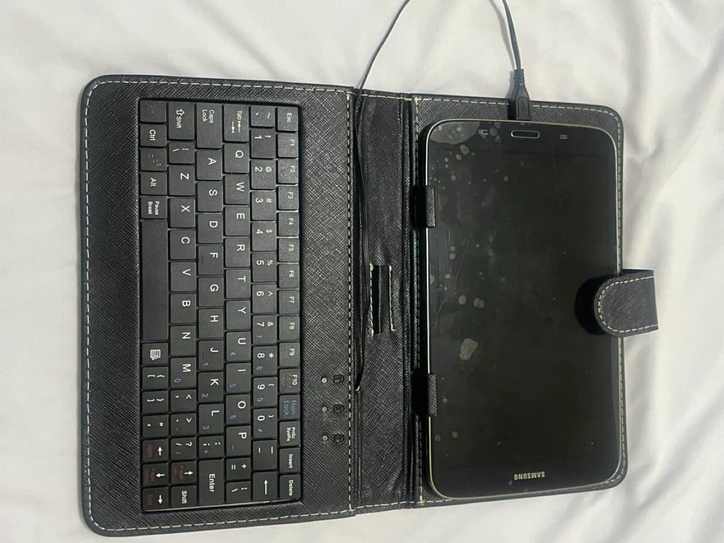 Samsung Tablet with Keyboard Case - photo 2