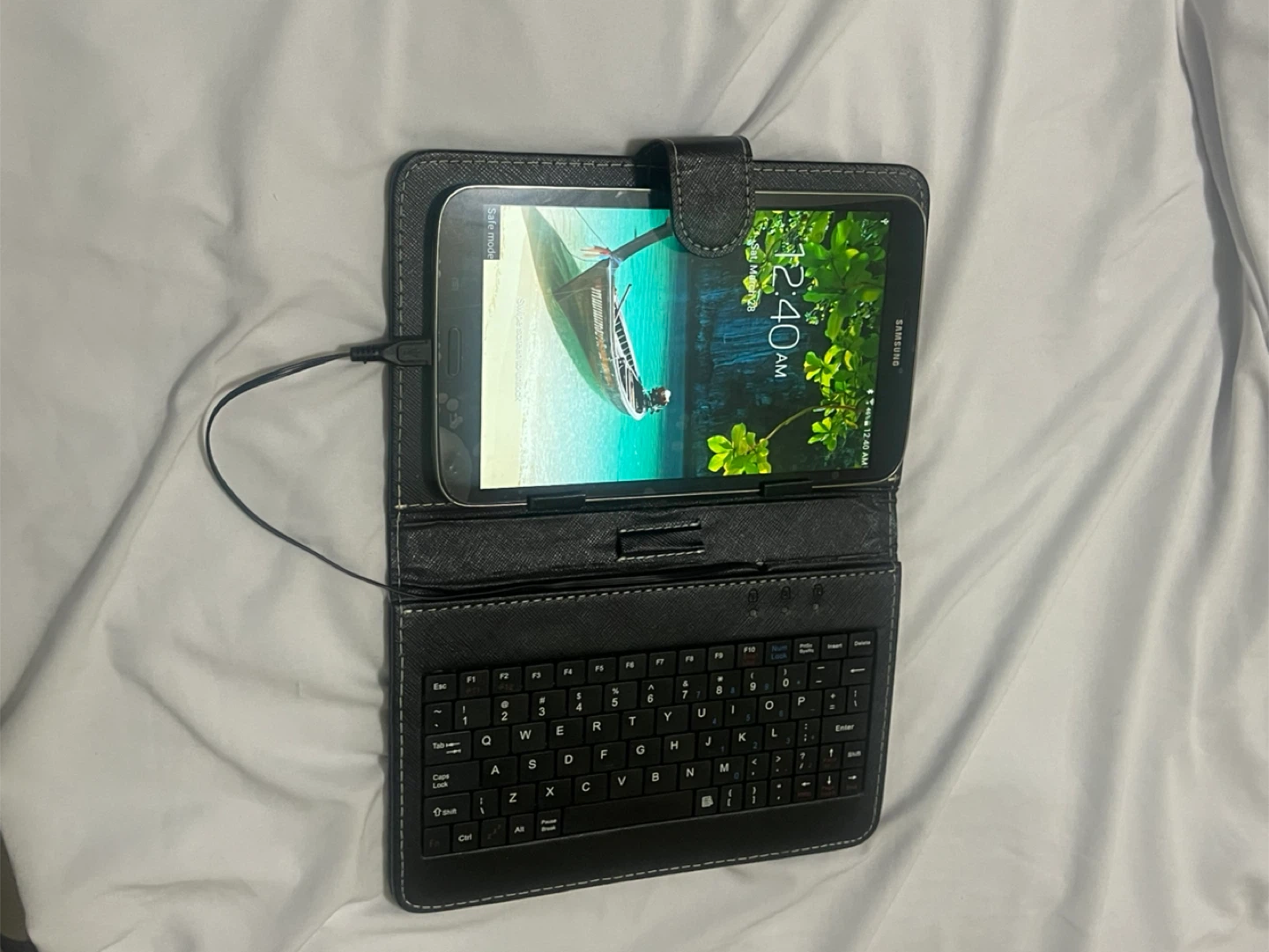Samsung Tablet with Keyboard Case