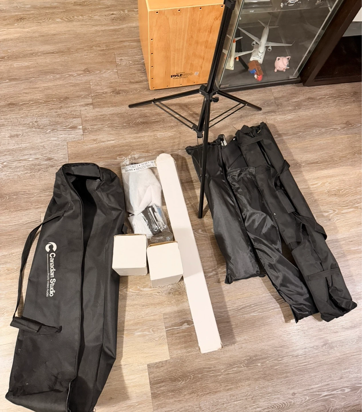Canadian Studio Lighting Kit with Softboxes and Bulbs - photo 3