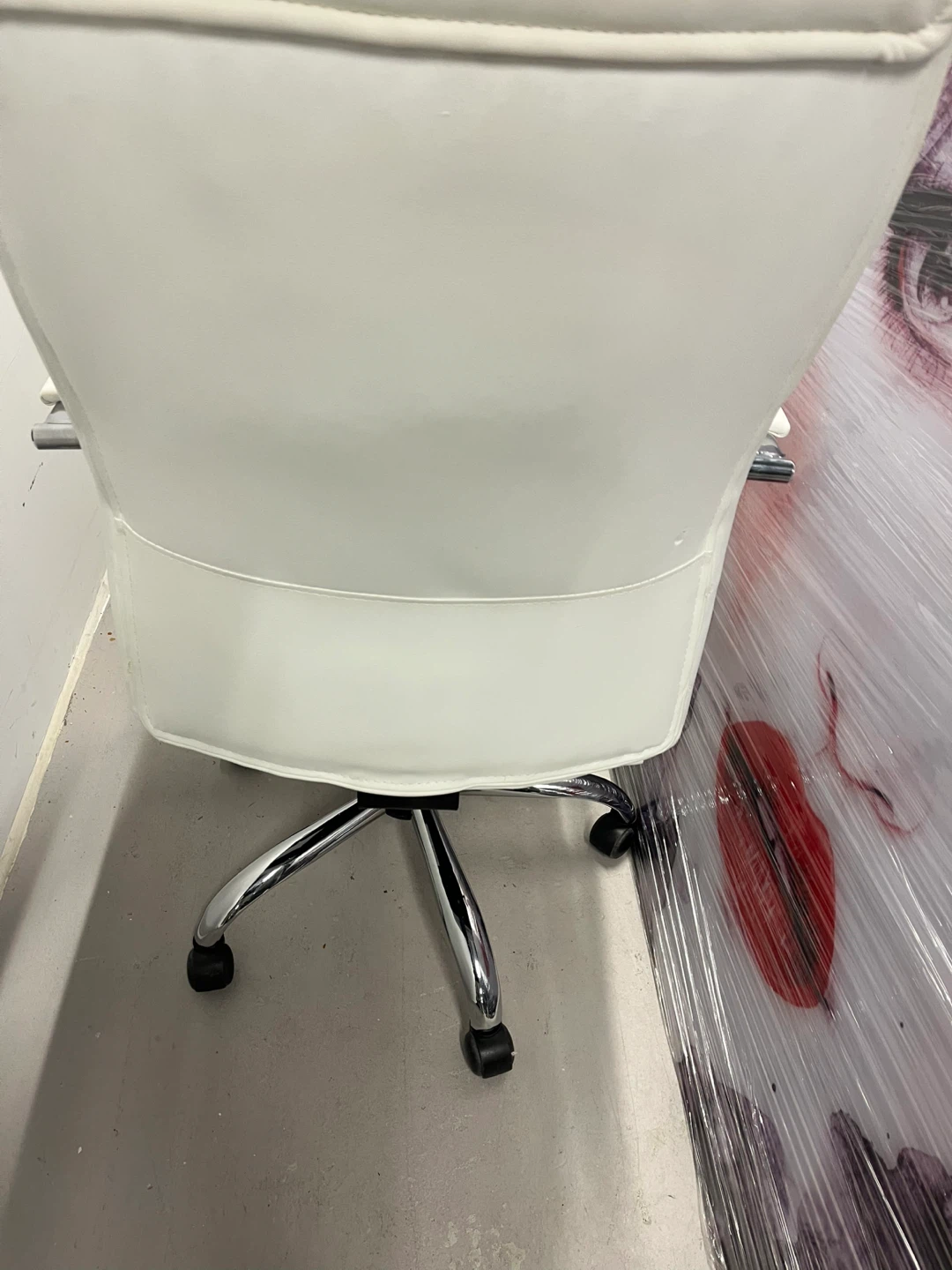 White Faux Leather Office Chair - photo 4