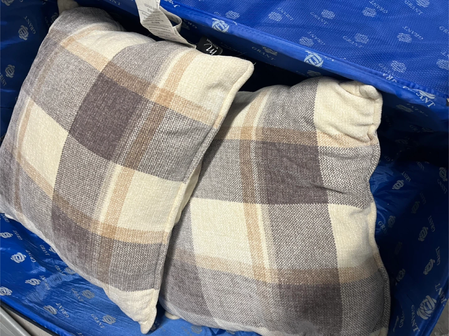 Millihome Plaid Throw Pillows (Set of 2)