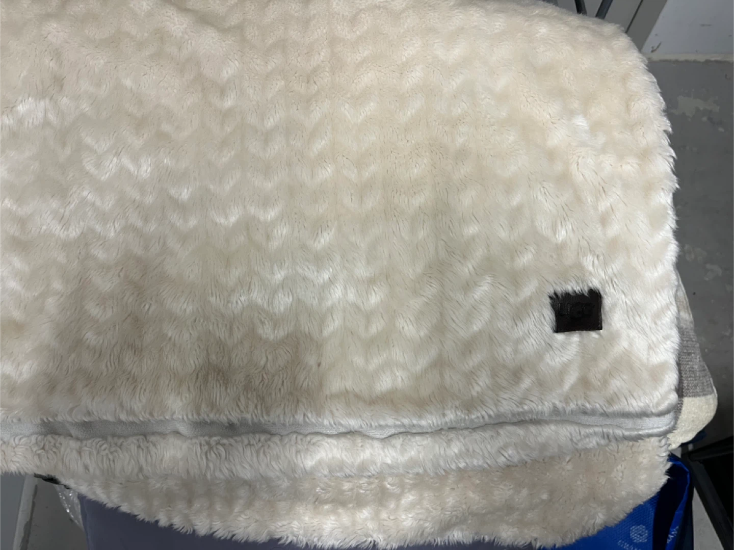 Ugg Plush Throw Blanket Cream - photo 2