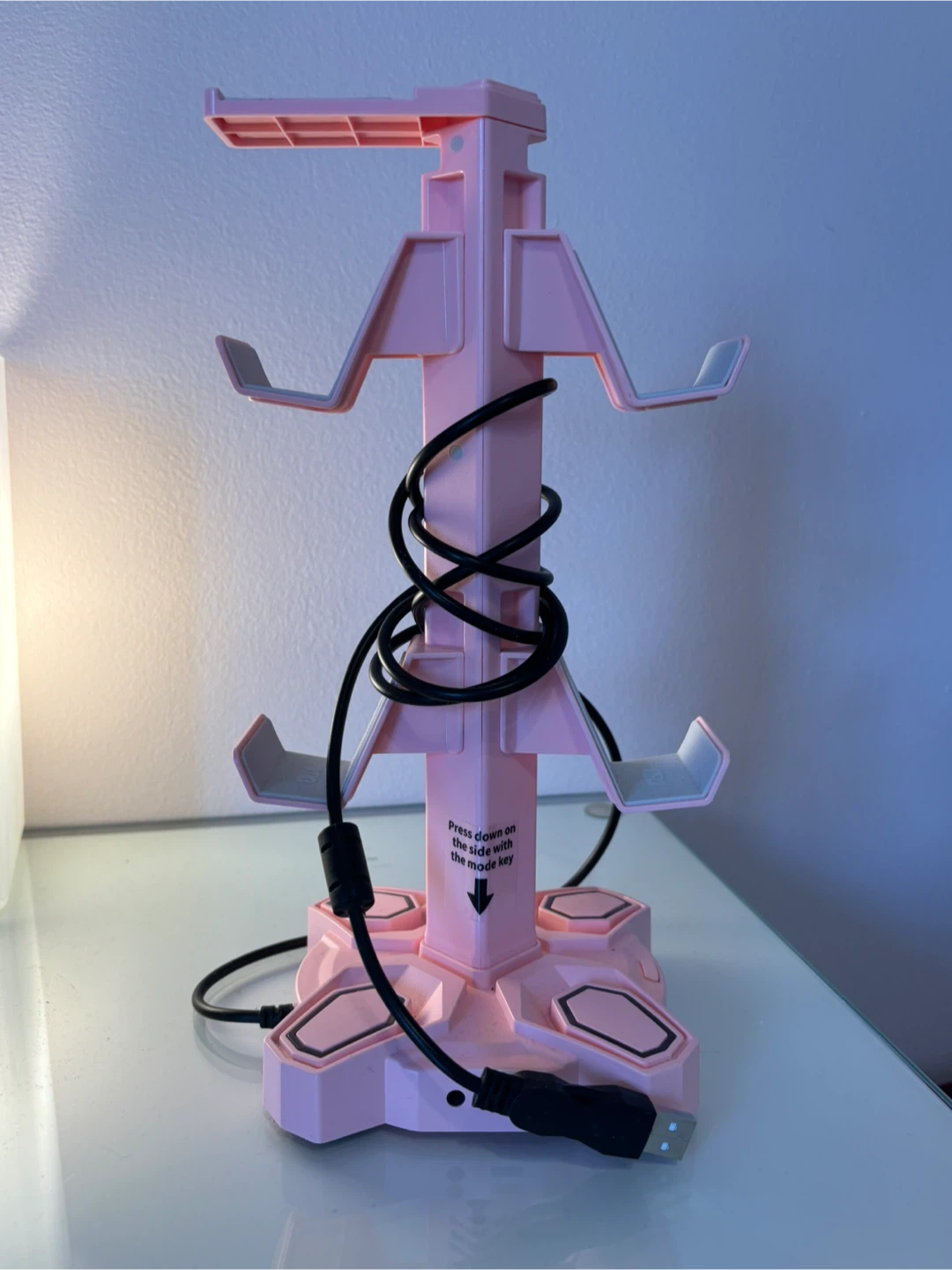 Pink Gaming Controller & Headset Stand with USB Ports
