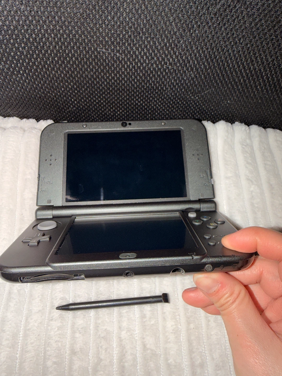 New Nintendo 3DS XL Console - Black - photo 2