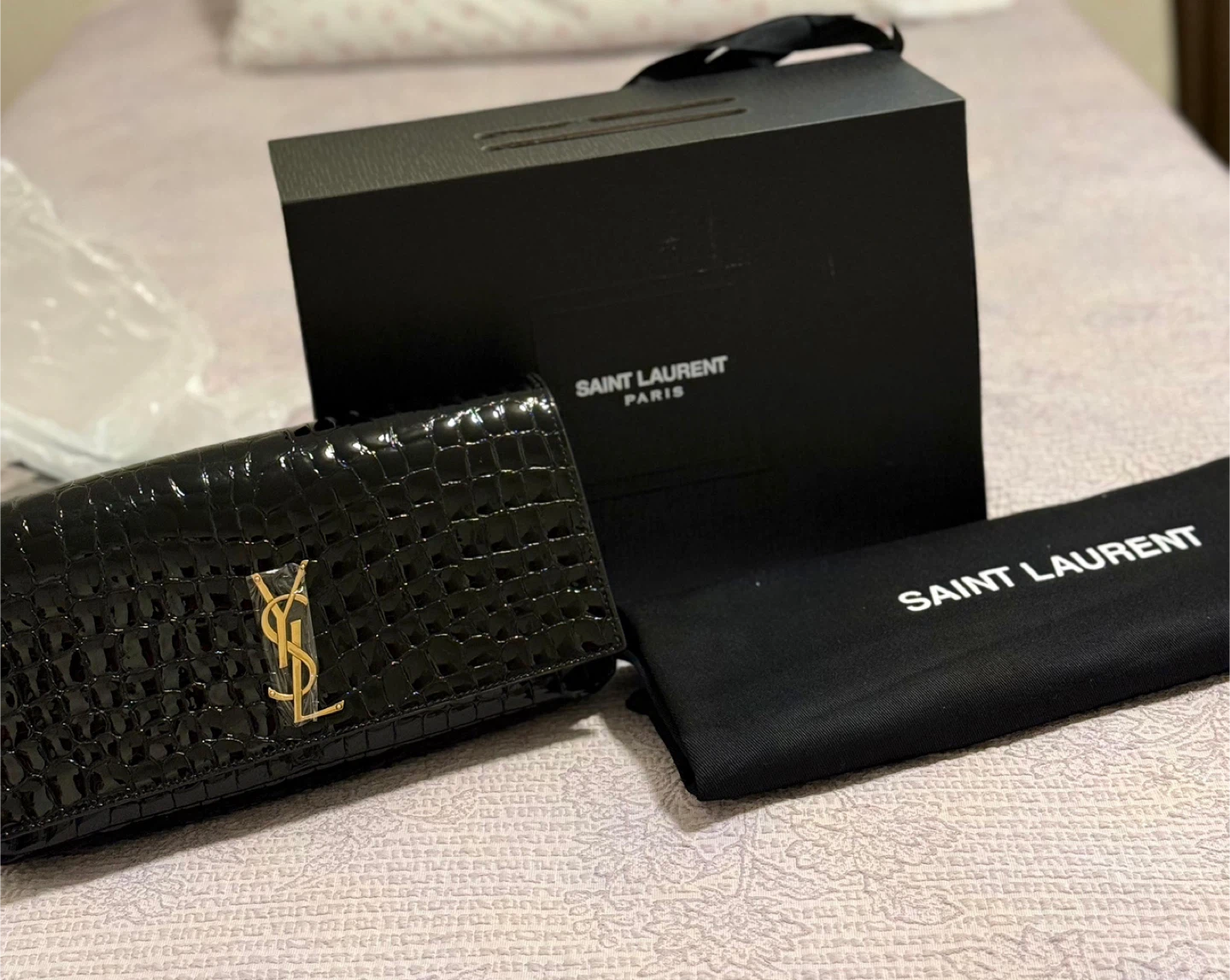 Yves Saint Laurent Black Croc Embossed Patent Leather Clutch - photo 3
