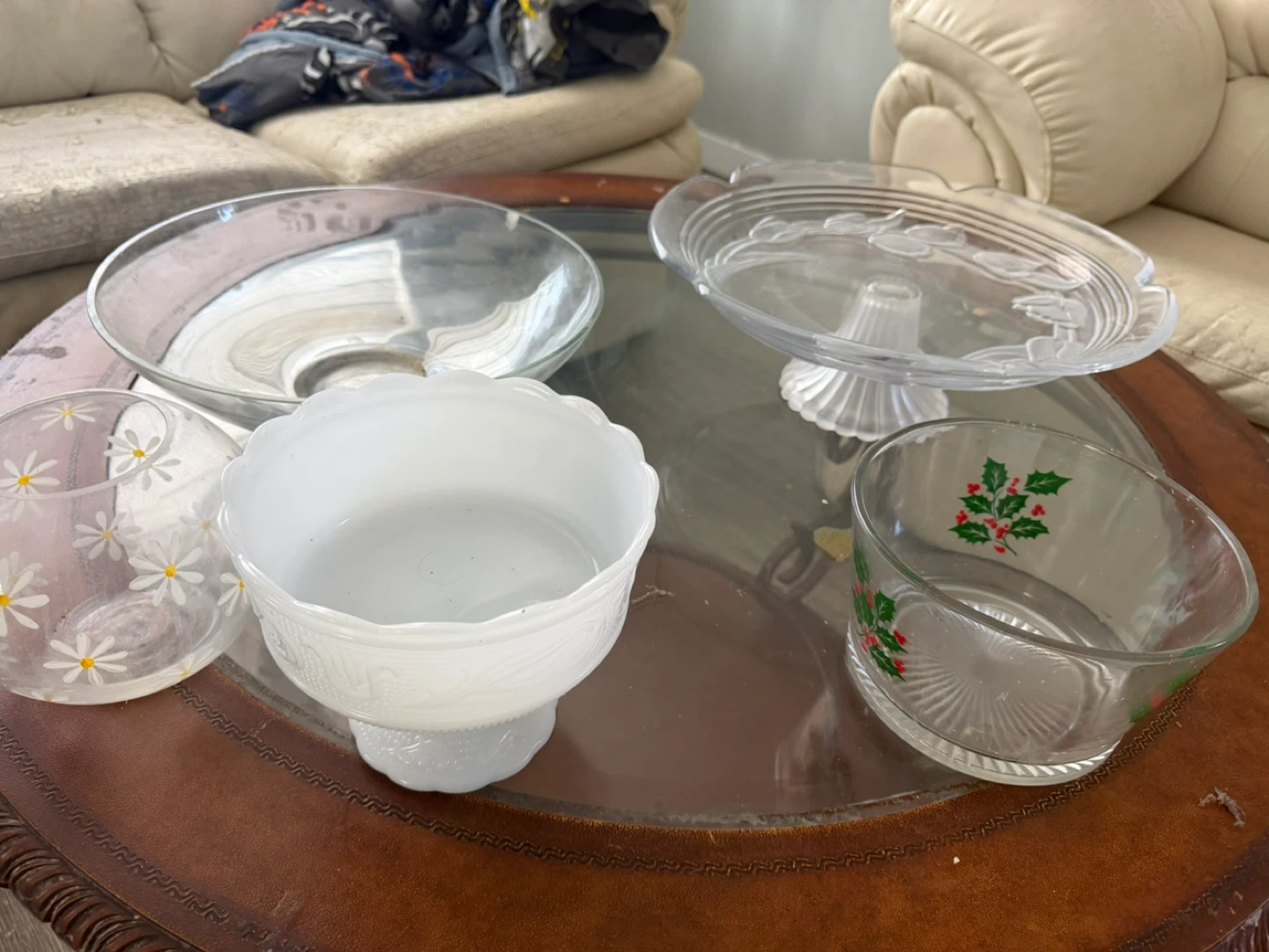 Collection of decorative glass bowls and cake stand - photo 3