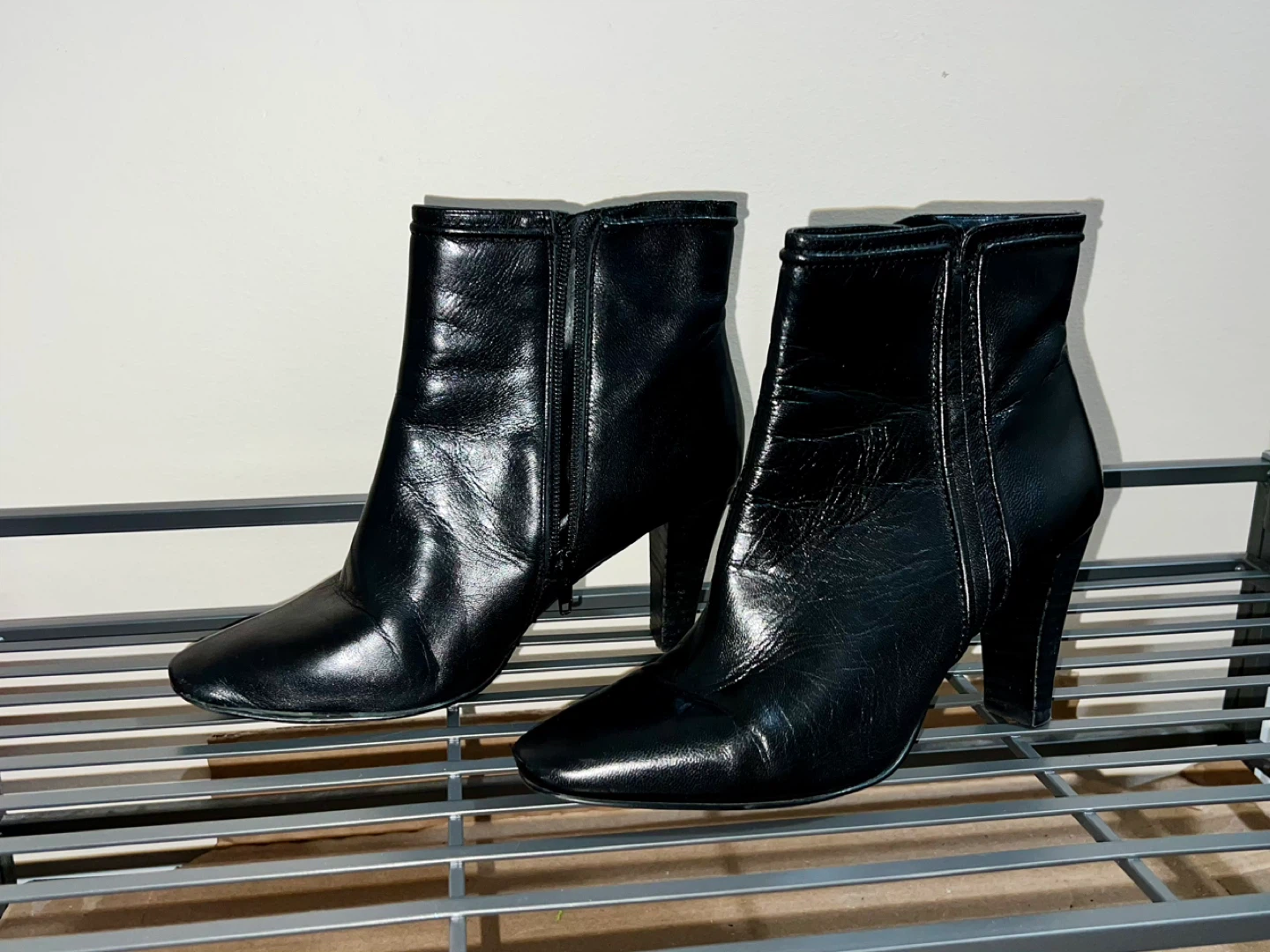 Lea their ankle booties size 7