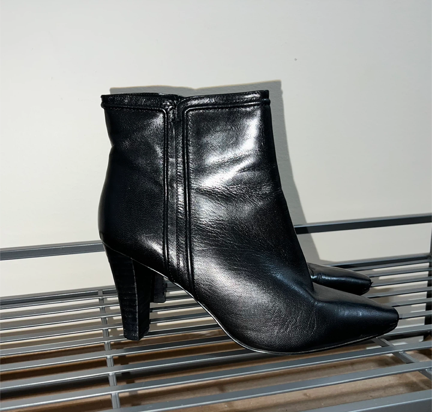 Lea their ankle booties size 7 - photo 2