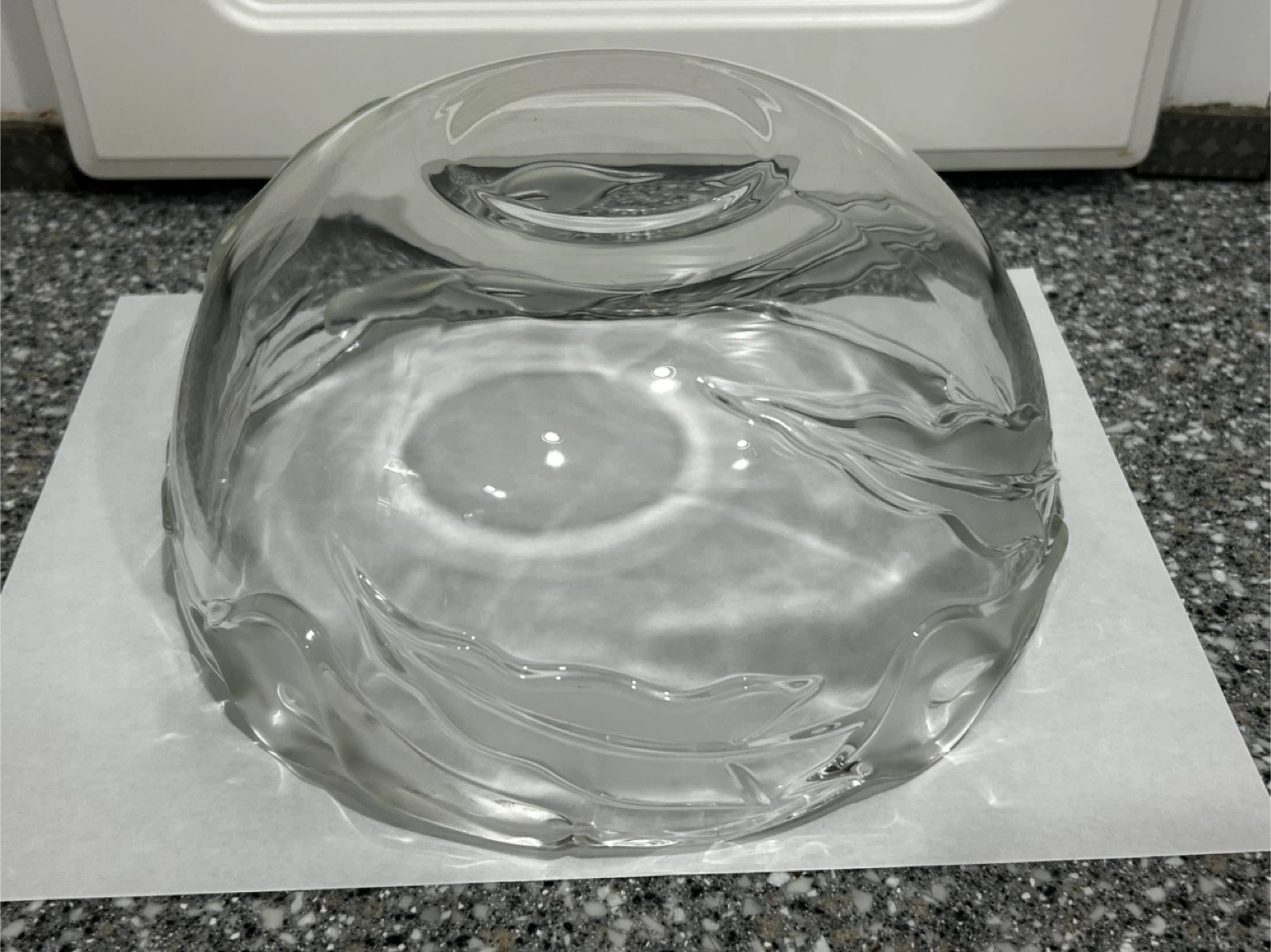 Solid Glass Leaf Bowl 9” Serving Dish 🥕 - photo 3