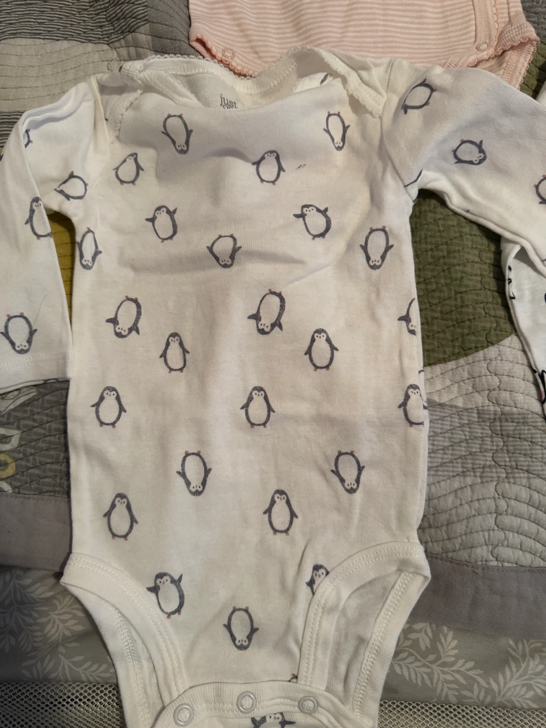 5 Carter's Baby Bodysuits (3-12 Months) - photo 2