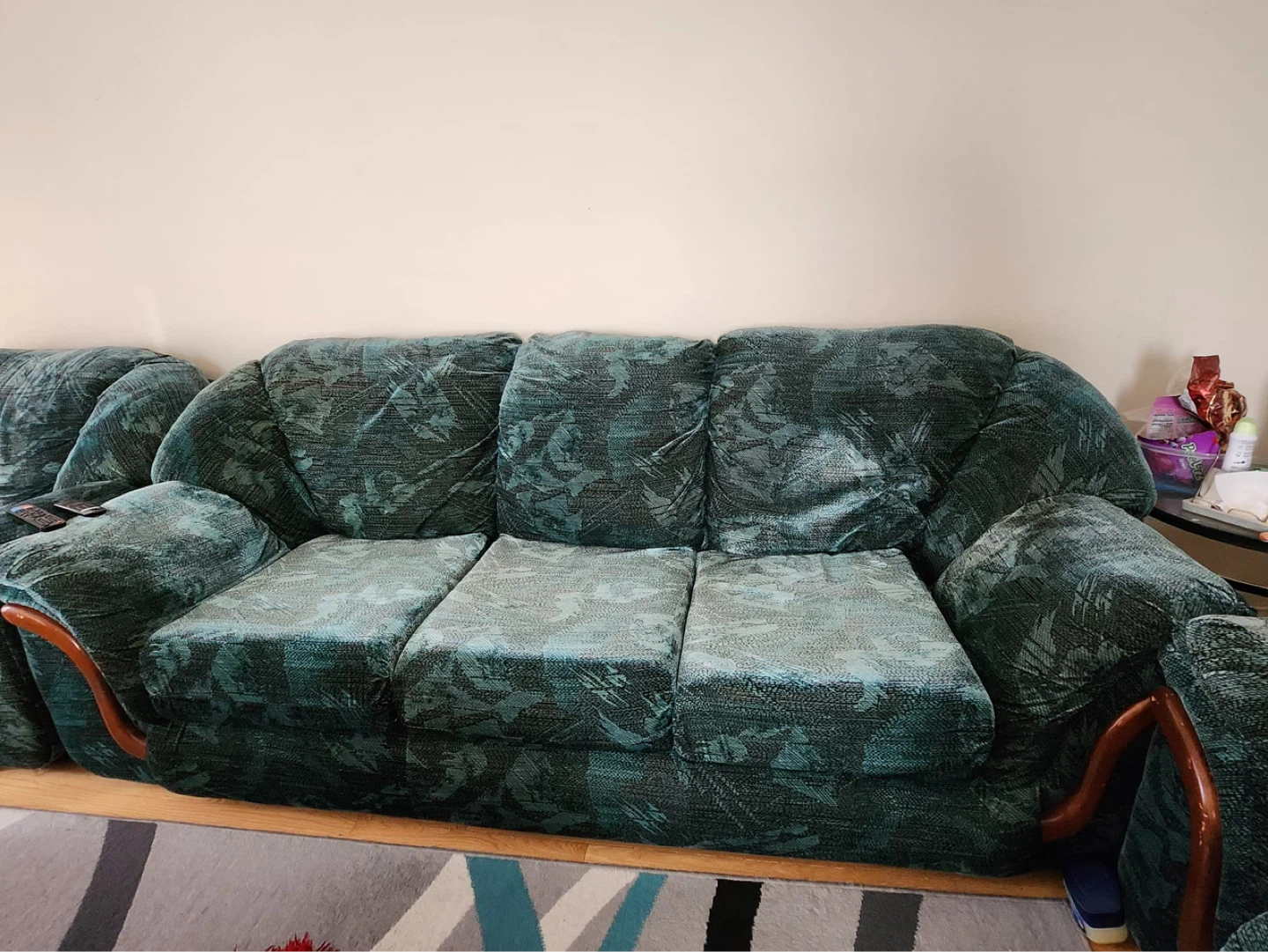 Free / Green Floral Sofa and Loveseat Set