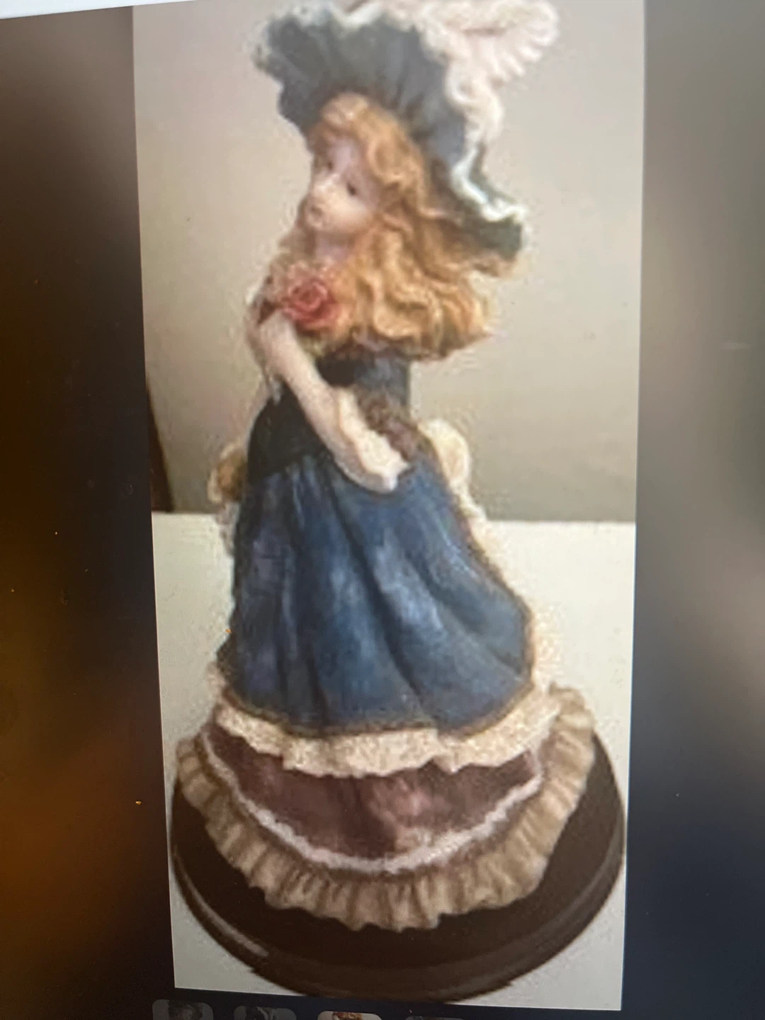 Da Vinci Decorative Figurine of a victorian lady - photo 3